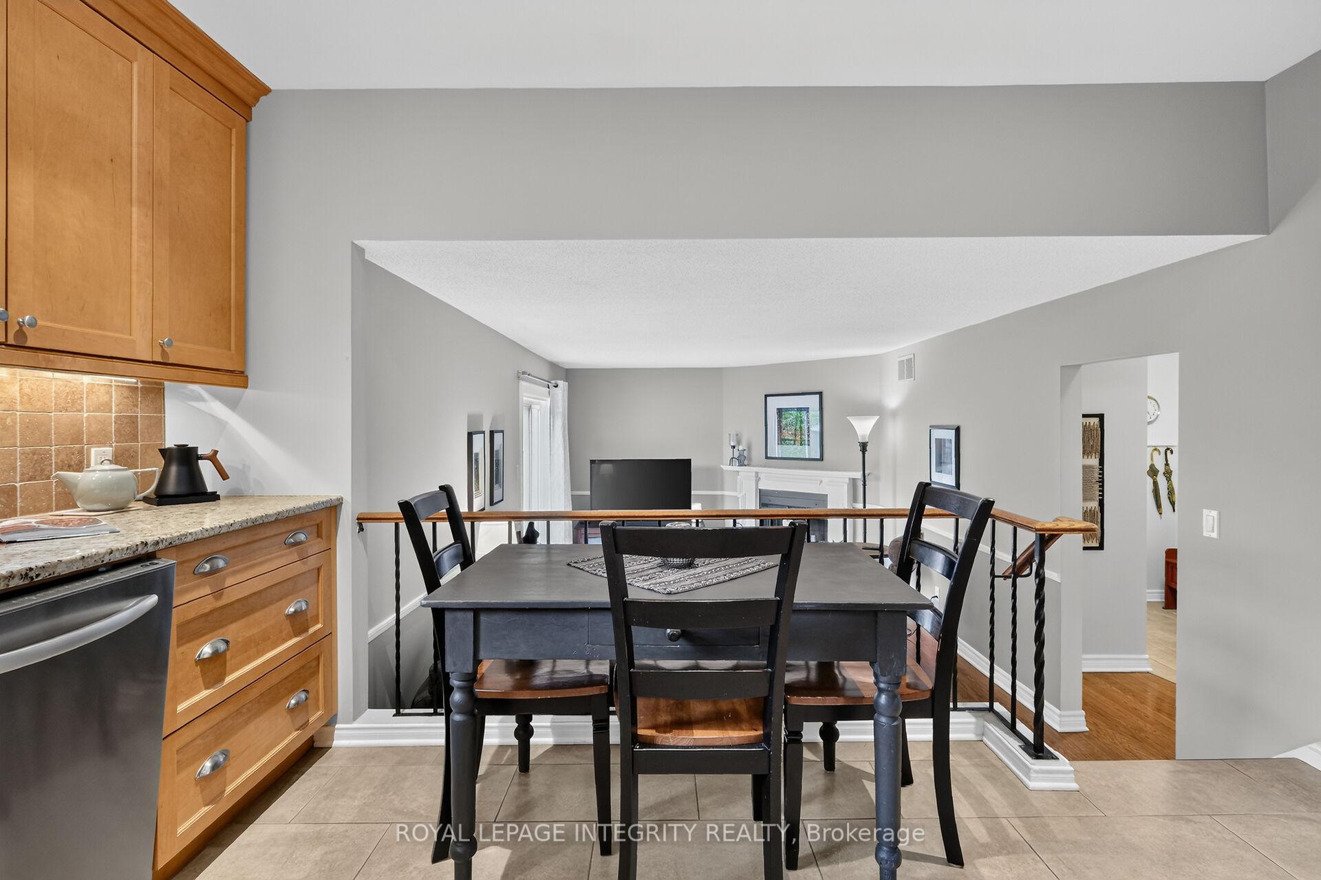 Photo 20 of 6100 Vineyard Drive, Ottawa, Convent Glen — HOMEH