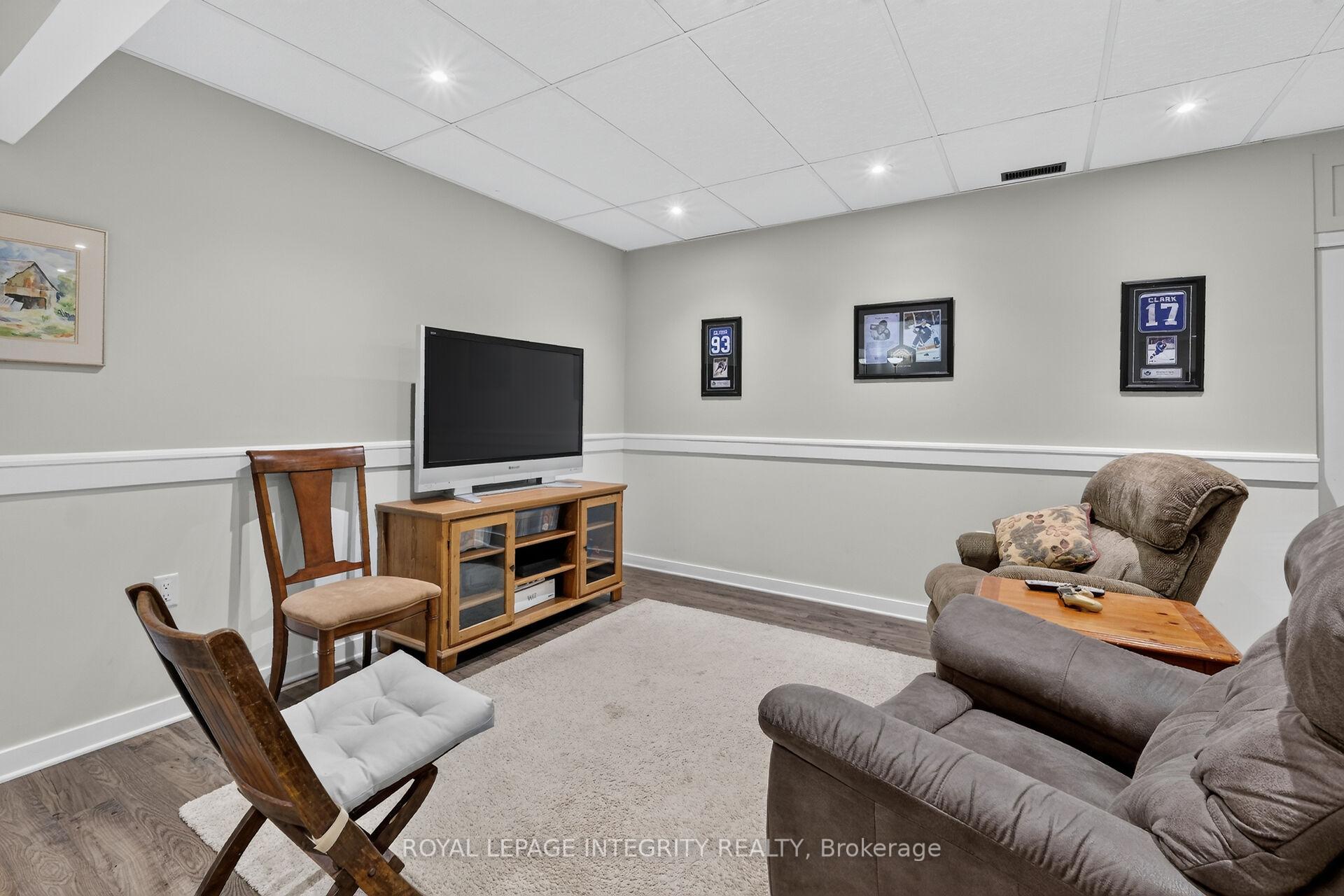 Photo 38 of 6100 Vineyard Drive, Ottawa, Convent Glen — HOMEH