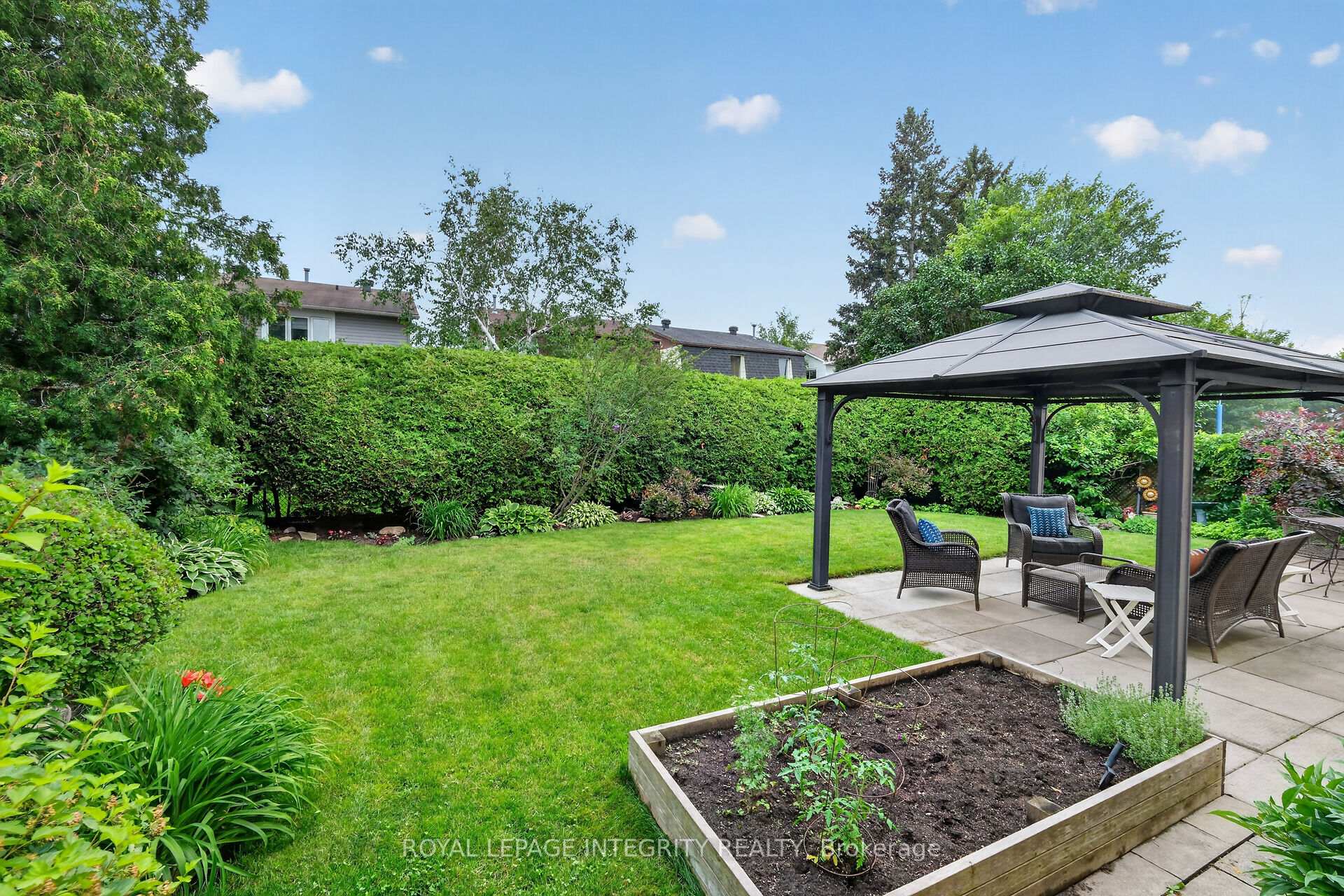 Photo 45 of 6100 Vineyard Drive, Ottawa, Convent Glen — HOMEH