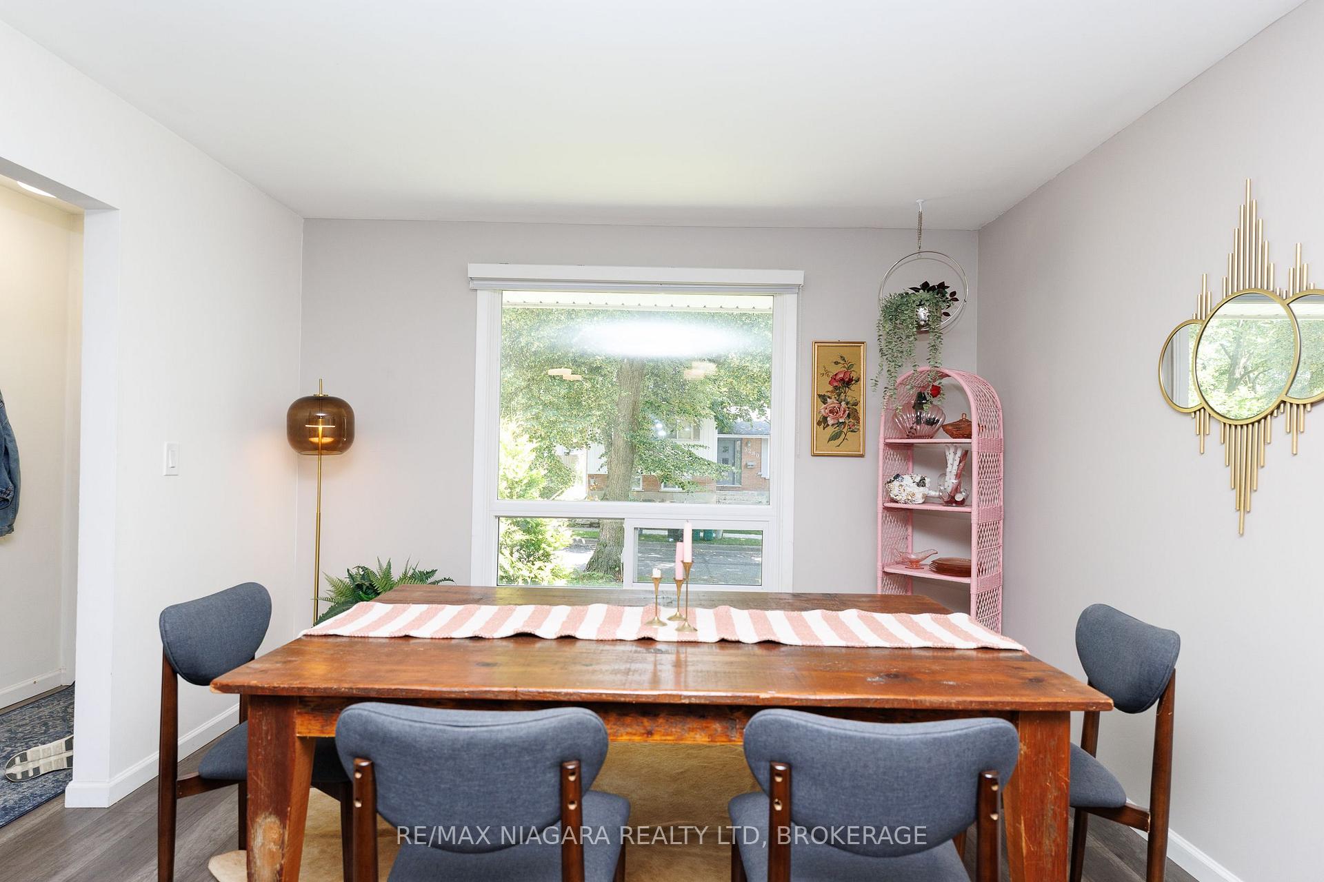Photo 8 of 3273 Addison Avenue, Niagara Falls, Church's Lane — HOMEH