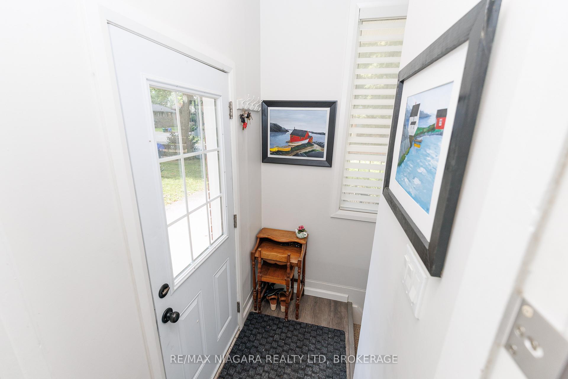 Photo 16 of 3273 Addison Avenue, Niagara Falls, Church's Lane — HOMEH
