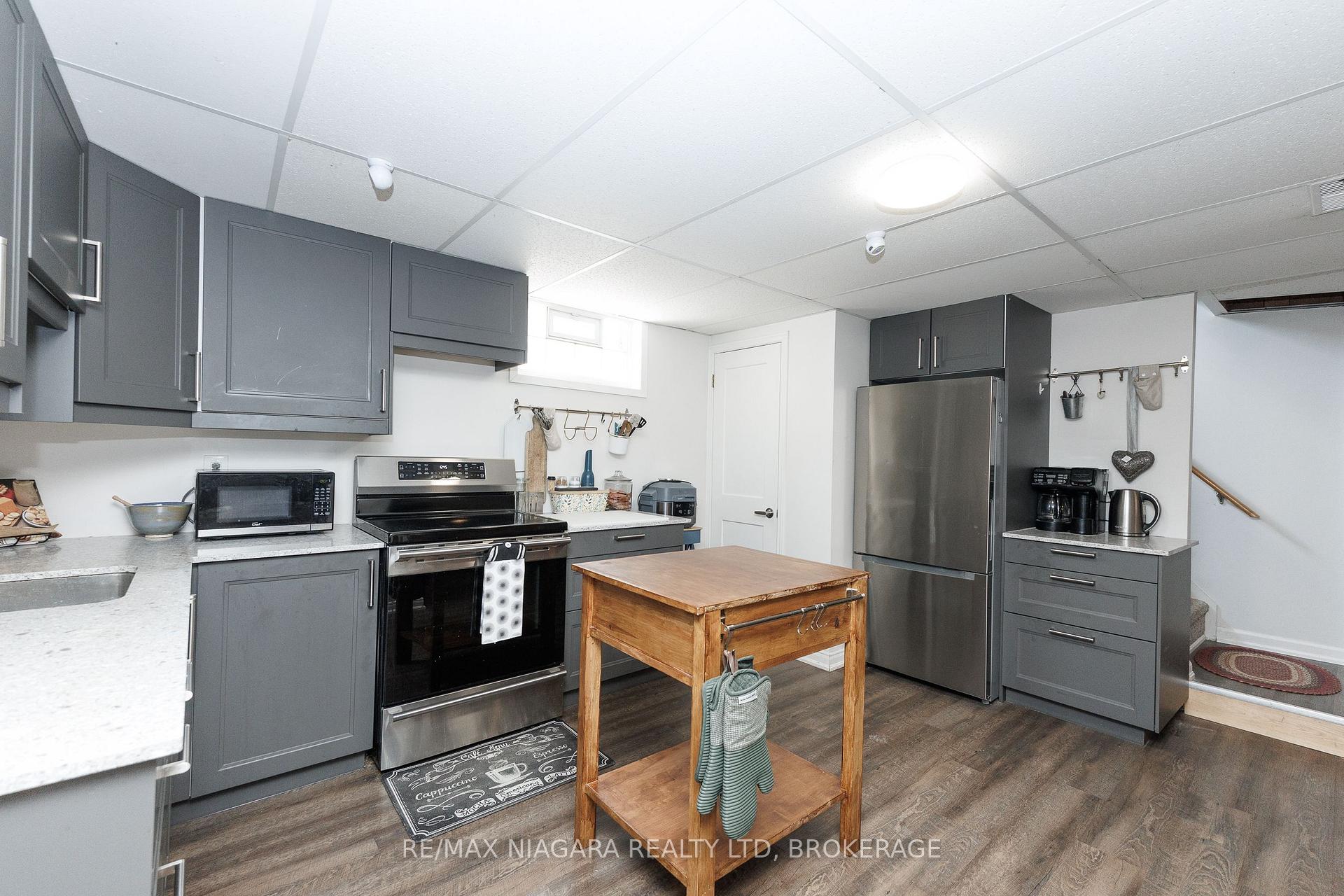 Photo 18 of 3273 Addison Avenue, Niagara Falls, Church's Lane — HOMEH