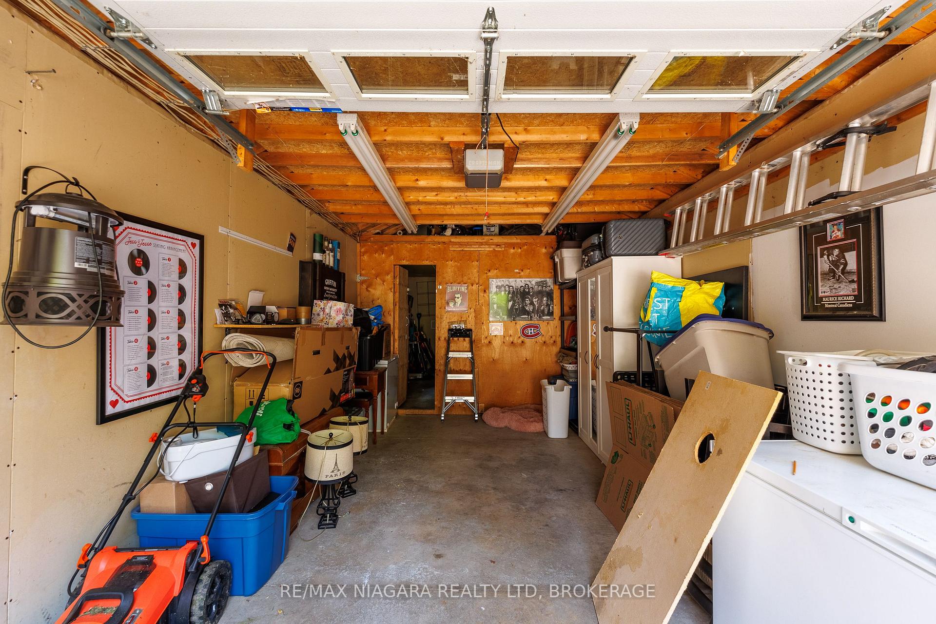 Photo 25 of 3273 Addison Avenue, Niagara Falls, Church's Lane — HOMEH