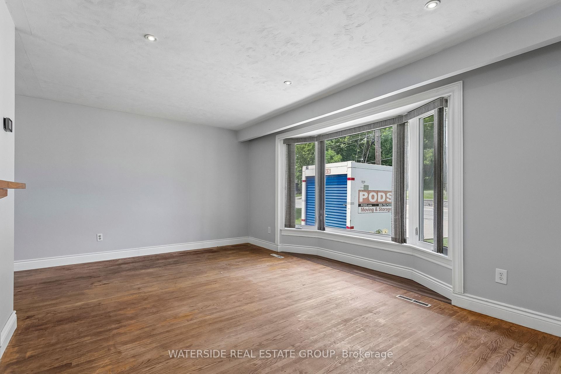 Photo 5 of 77A Creighton Road, Hamilton, Dundas — HOMEH
