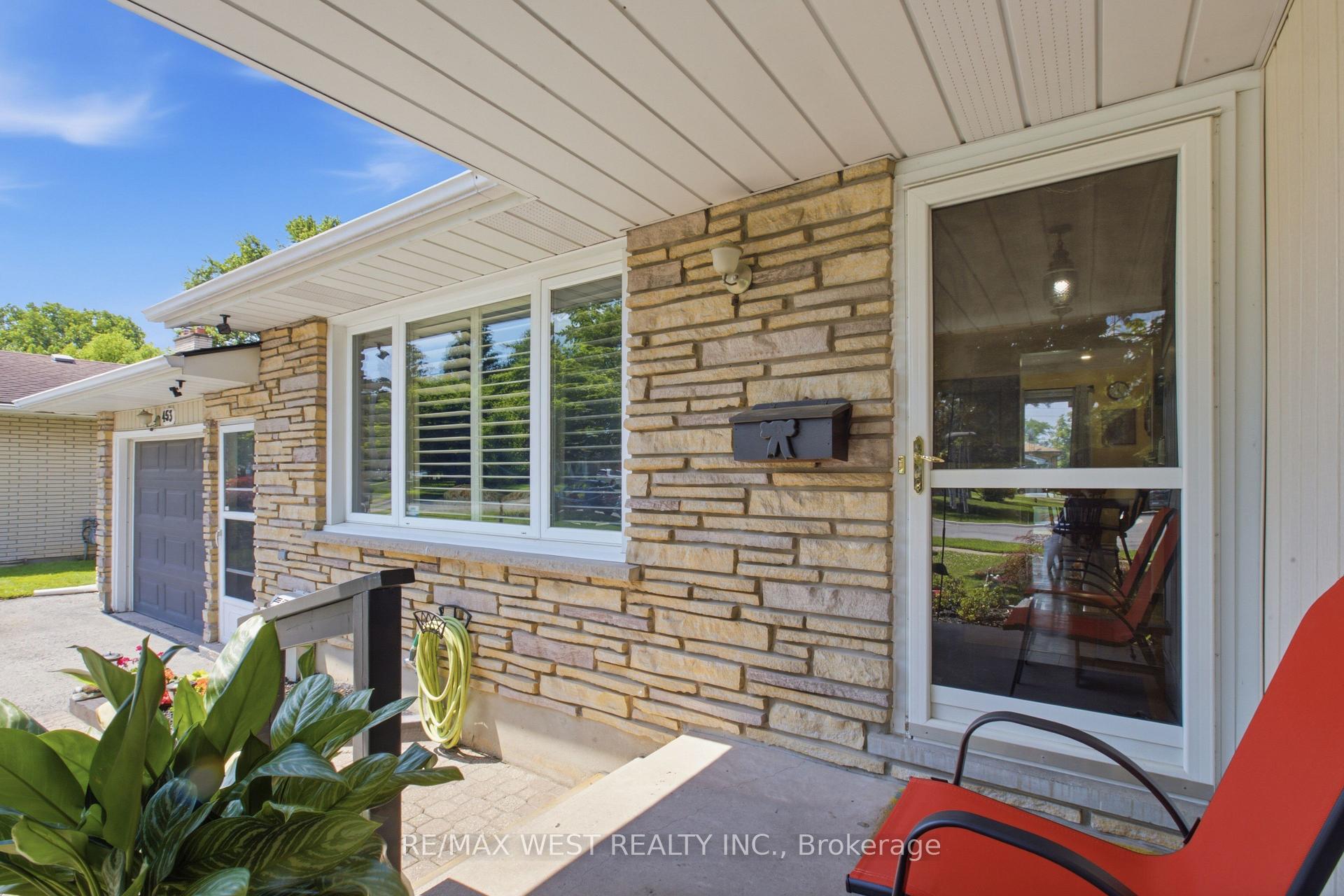 Photo 3 of 453 Leonard Avenue, Welland, Prince Charles — HOMEH