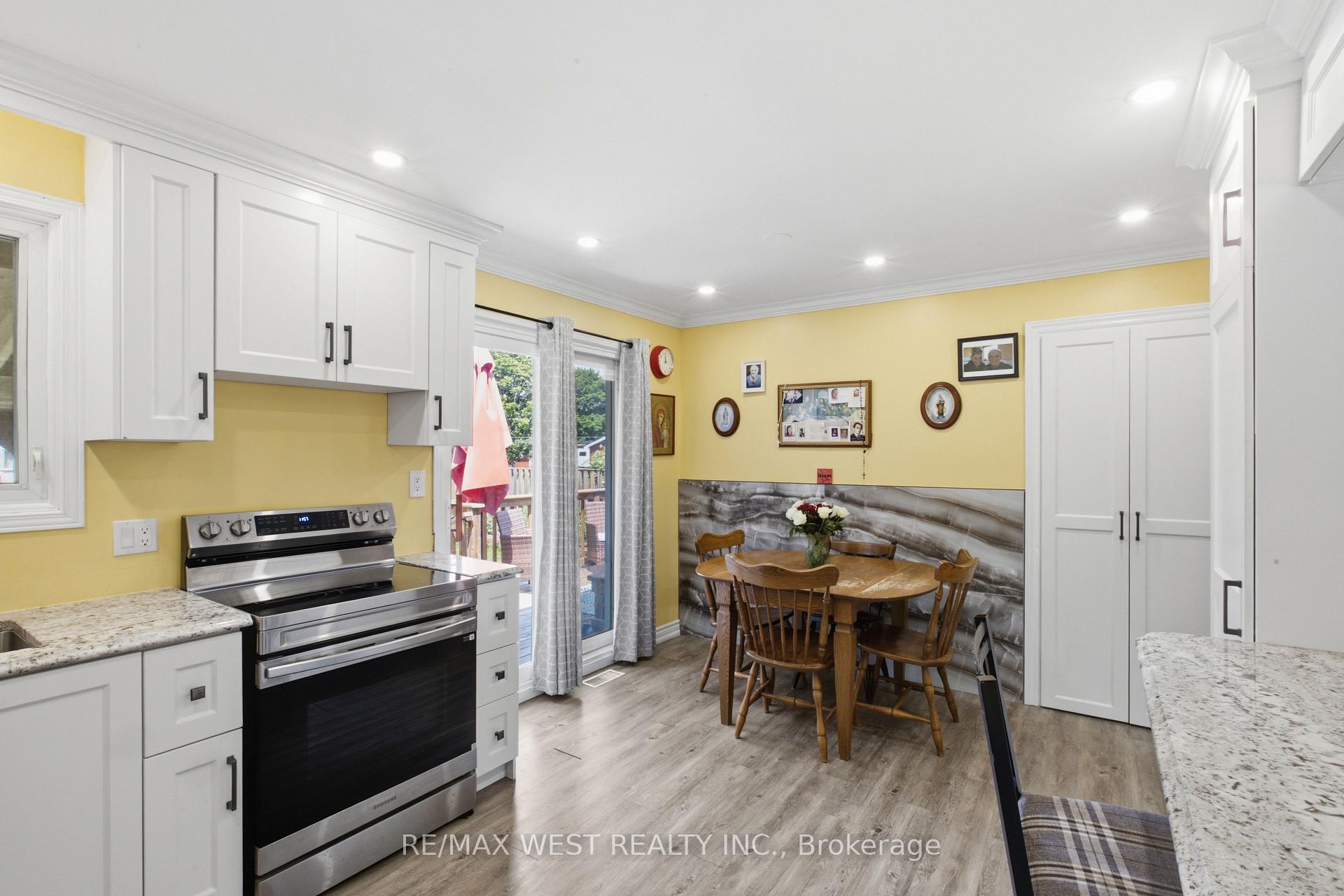 Photo 11 of 453 Leonard Avenue, Welland, Prince Charles — HOMEH