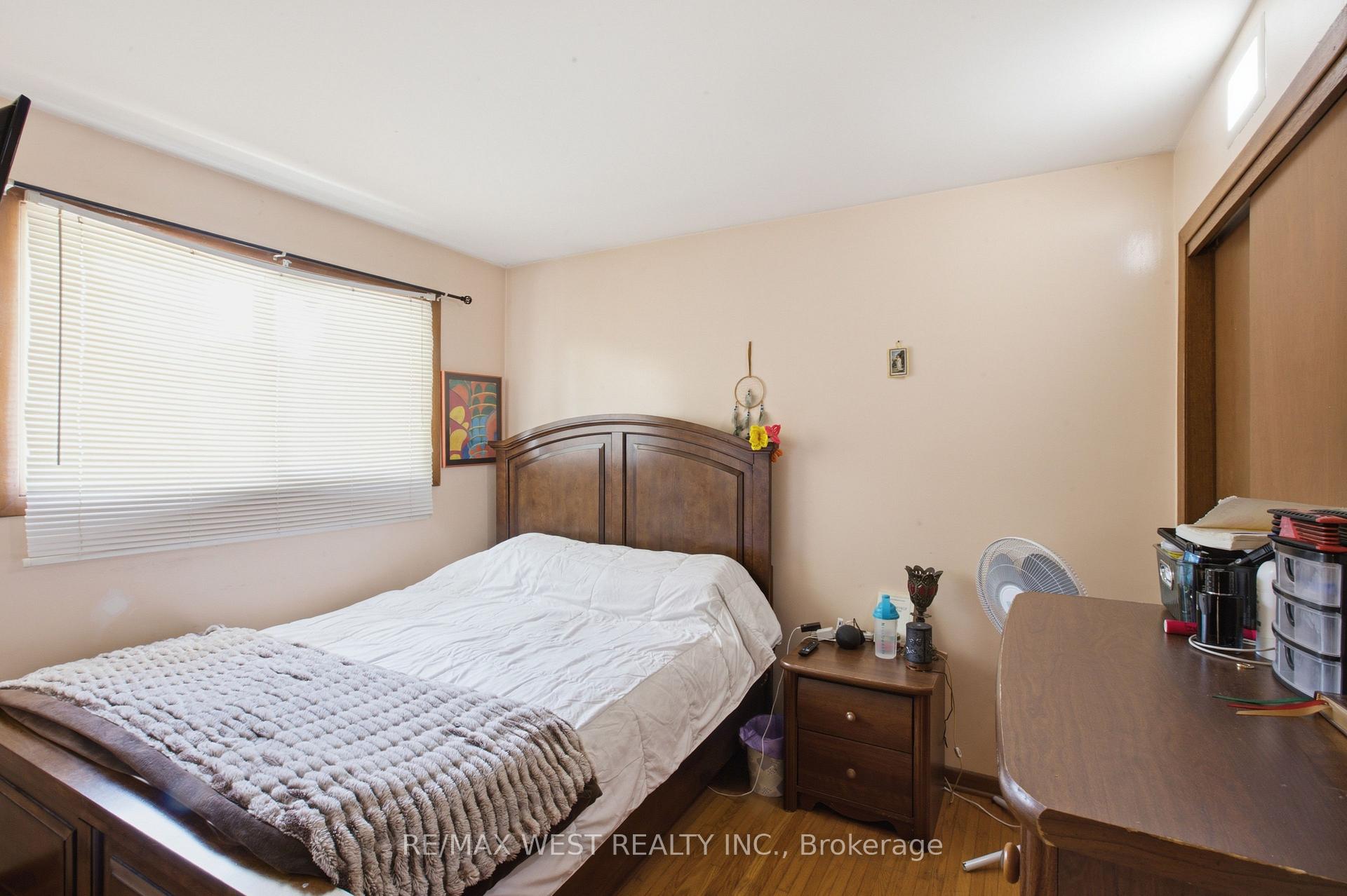 Photo 14 of 453 Leonard Avenue, Welland, Prince Charles — HOMEH