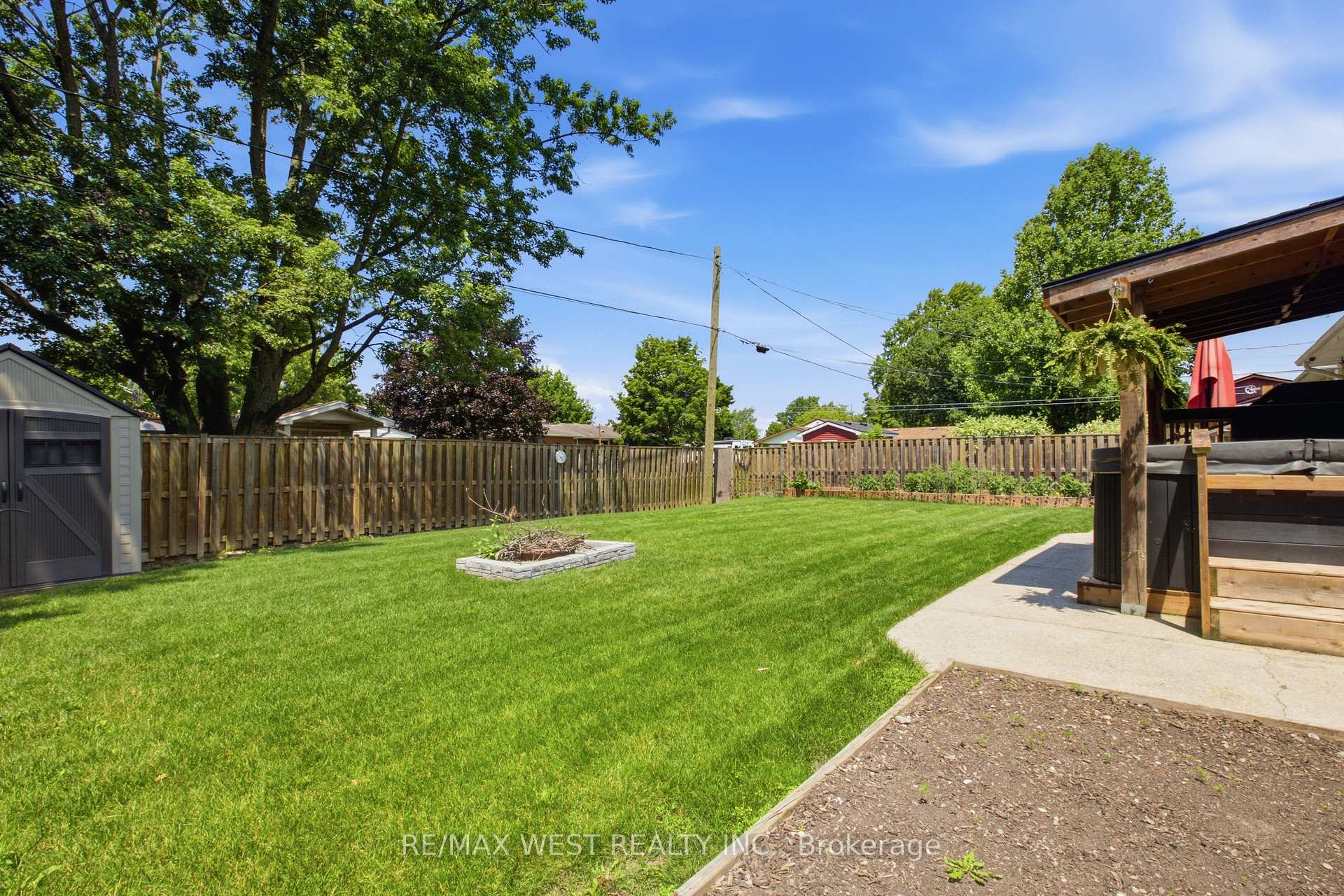 Photo 30 of 453 Leonard Avenue, Welland, Prince Charles — HOMEH