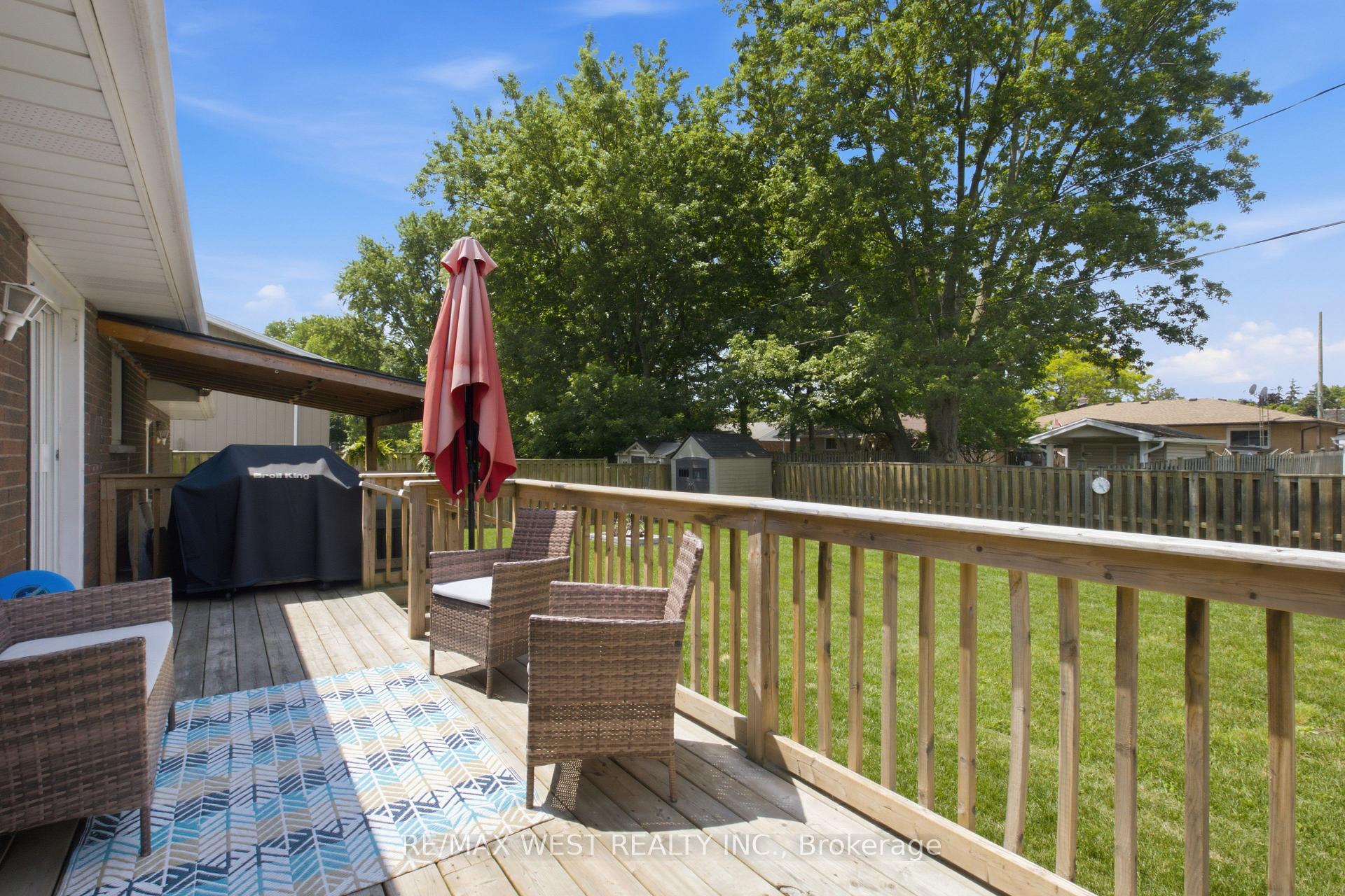 Photo 33 of 453 Leonard Avenue, Welland, Prince Charles — HOMEH