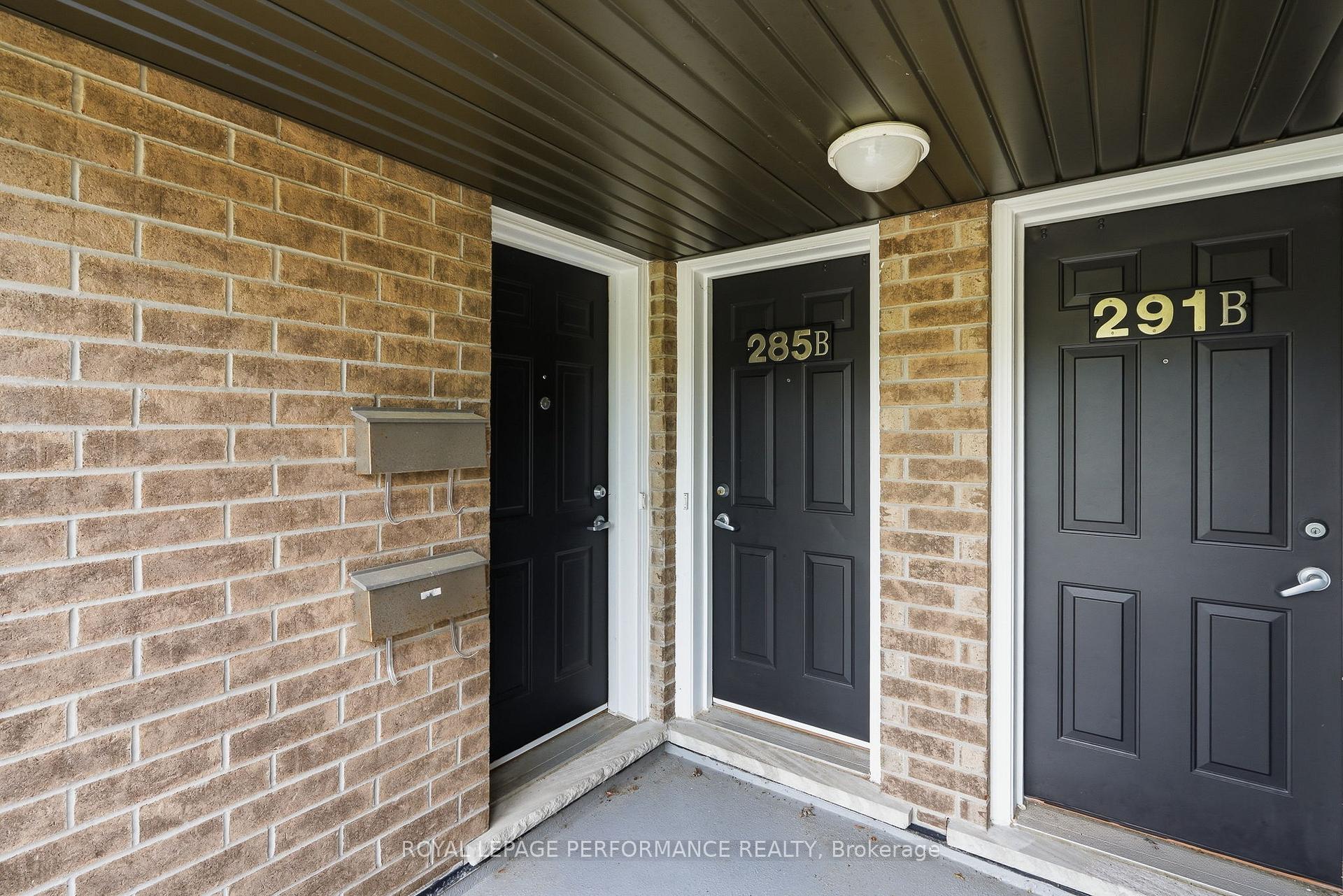 Photo 4 of Unit B, 285 Titanium Private, Ottawa, Convent Glen North — HOMEH