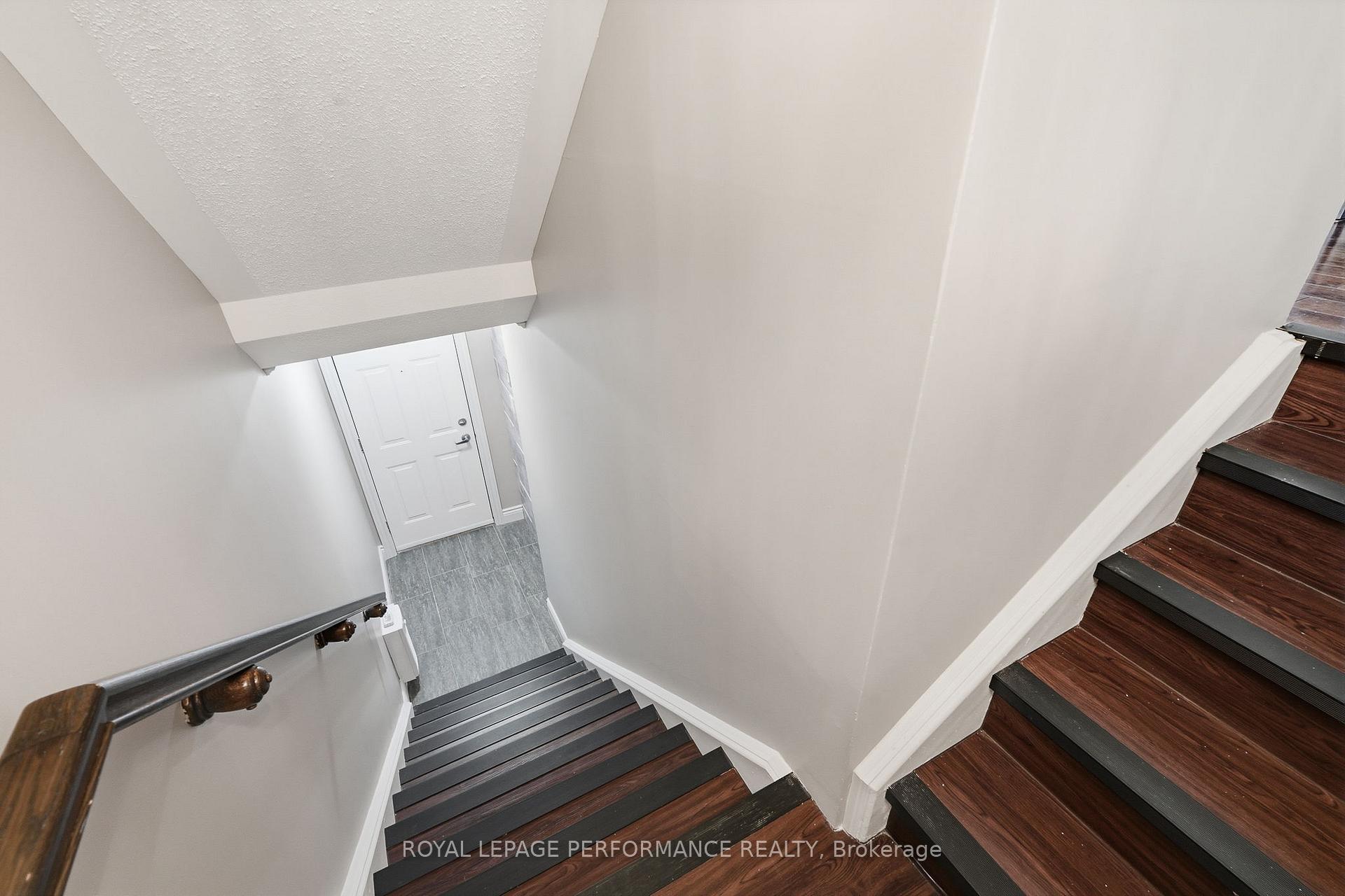 Photo 5 of Unit B, 285 Titanium Private, Ottawa, Convent Glen North — HOMEH