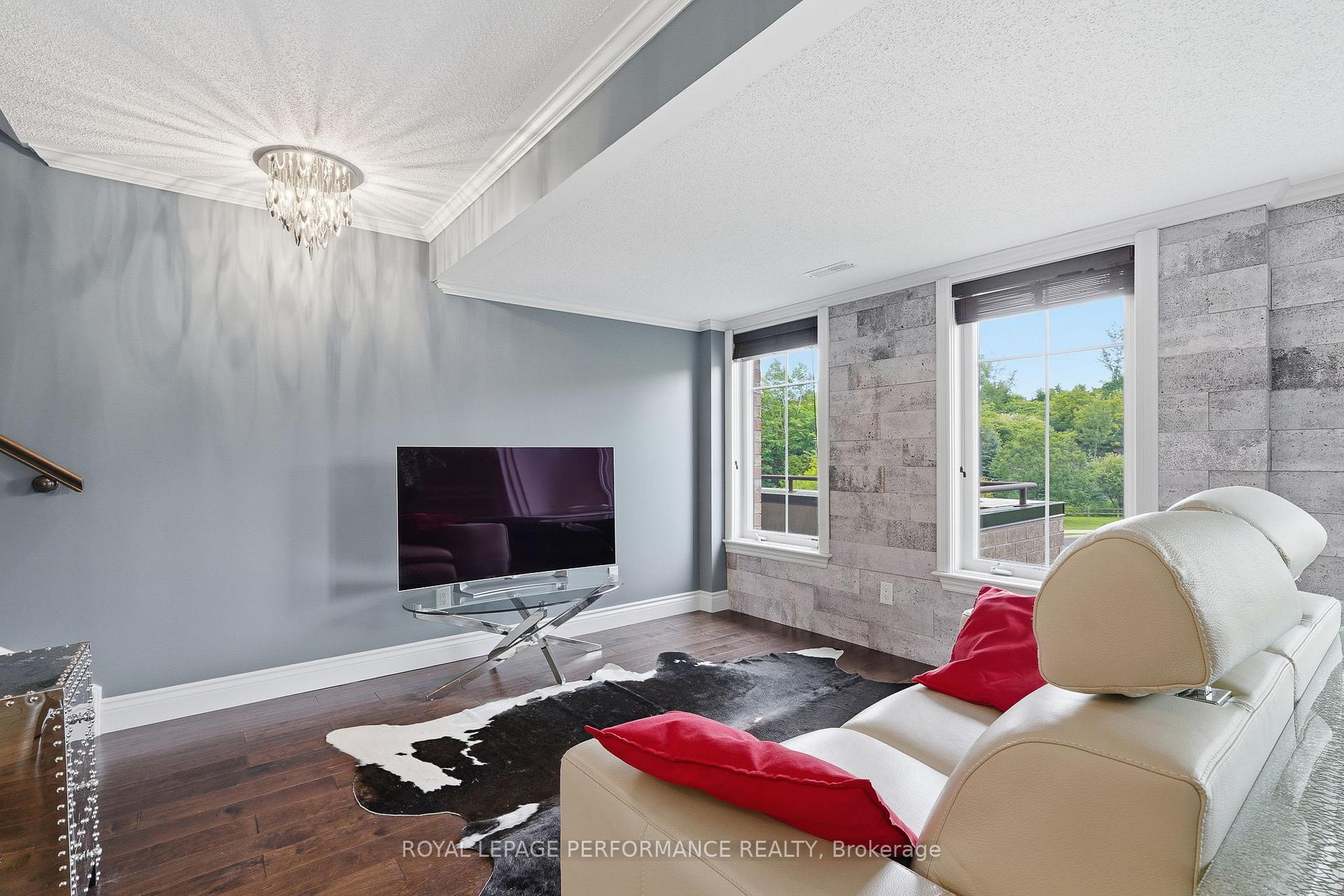Photo 12 of Unit B, 285 Titanium Private, Ottawa, Convent Glen North — HOMEH
