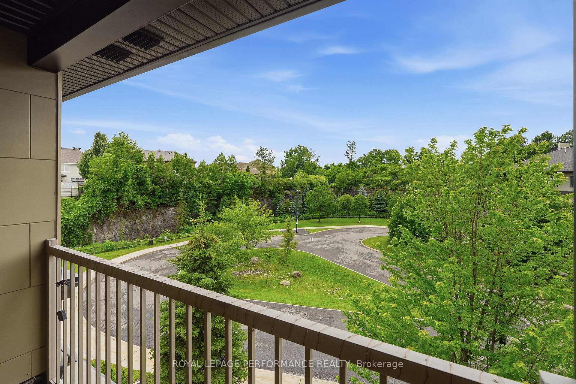 Photo 22 of Unit B, 285 Titanium Private, Ottawa, Convent Glen North — HOMEH