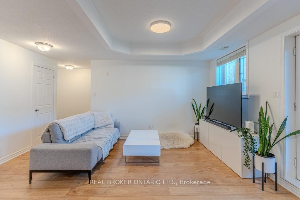 Photo 8 of Unit 2, 176 Paseo Private, Ottawa, Centrepointe — HOMEH