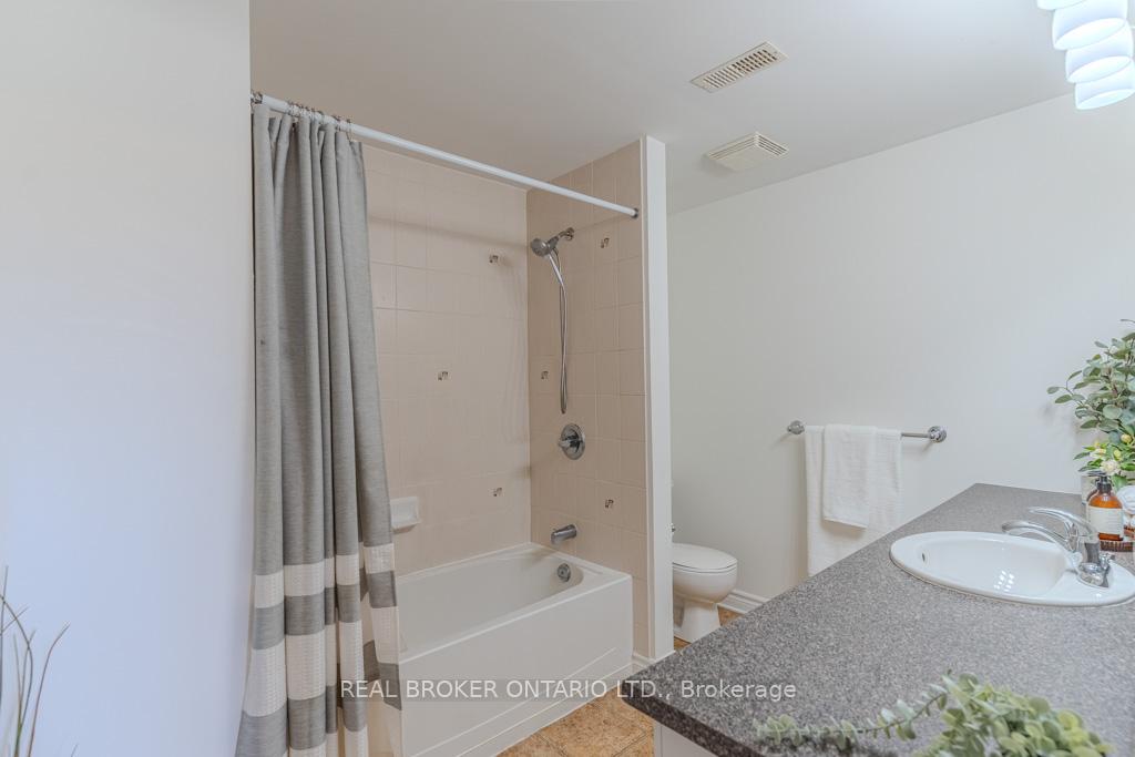 Photo 26 of Unit 2, 176 Paseo Private, Ottawa, Centrepointe — HOMEH