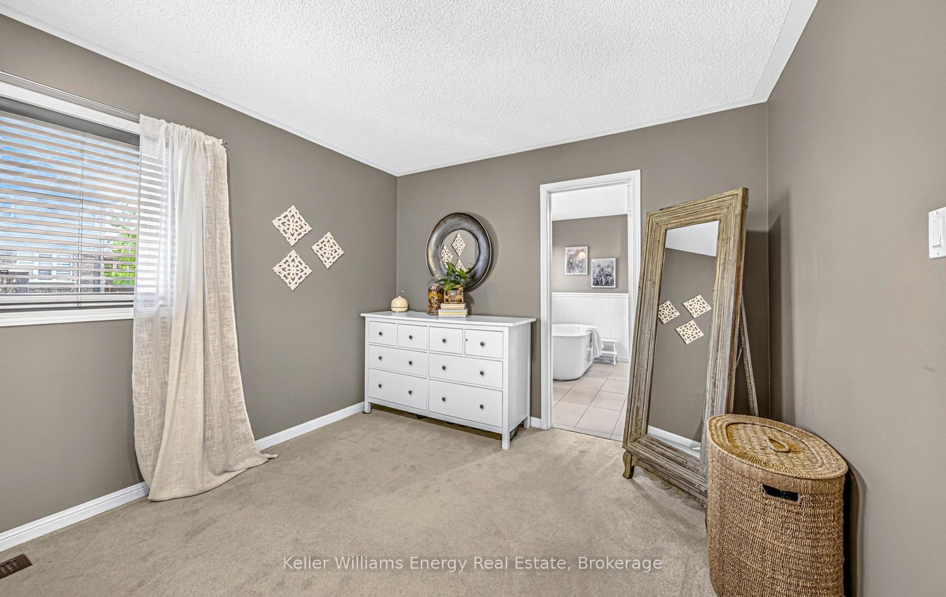 Photo 25 of 839 Ormond Drive, Oshawa, Samac — HOMEH
