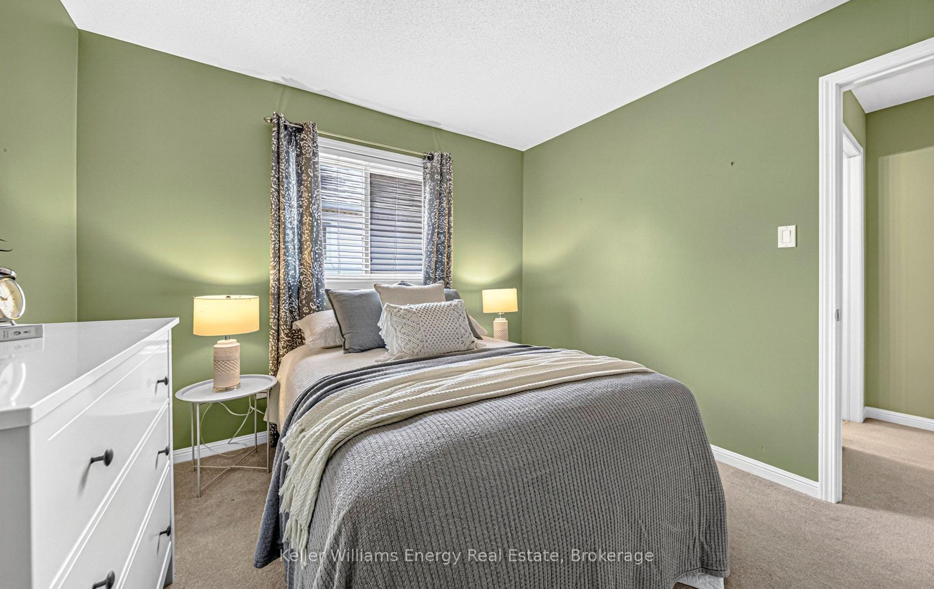 Photo 35 of 839 Ormond Drive, Oshawa, Samac — HOMEH