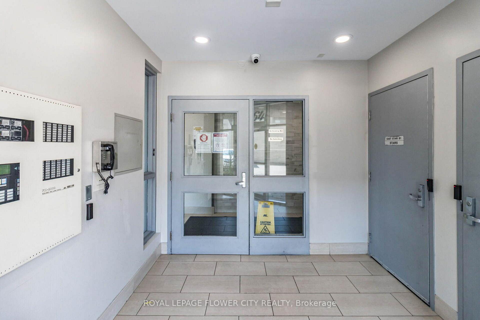 Photo 3 of Unit 907, 2464 Weston Road, North York, Weston — HOMEH