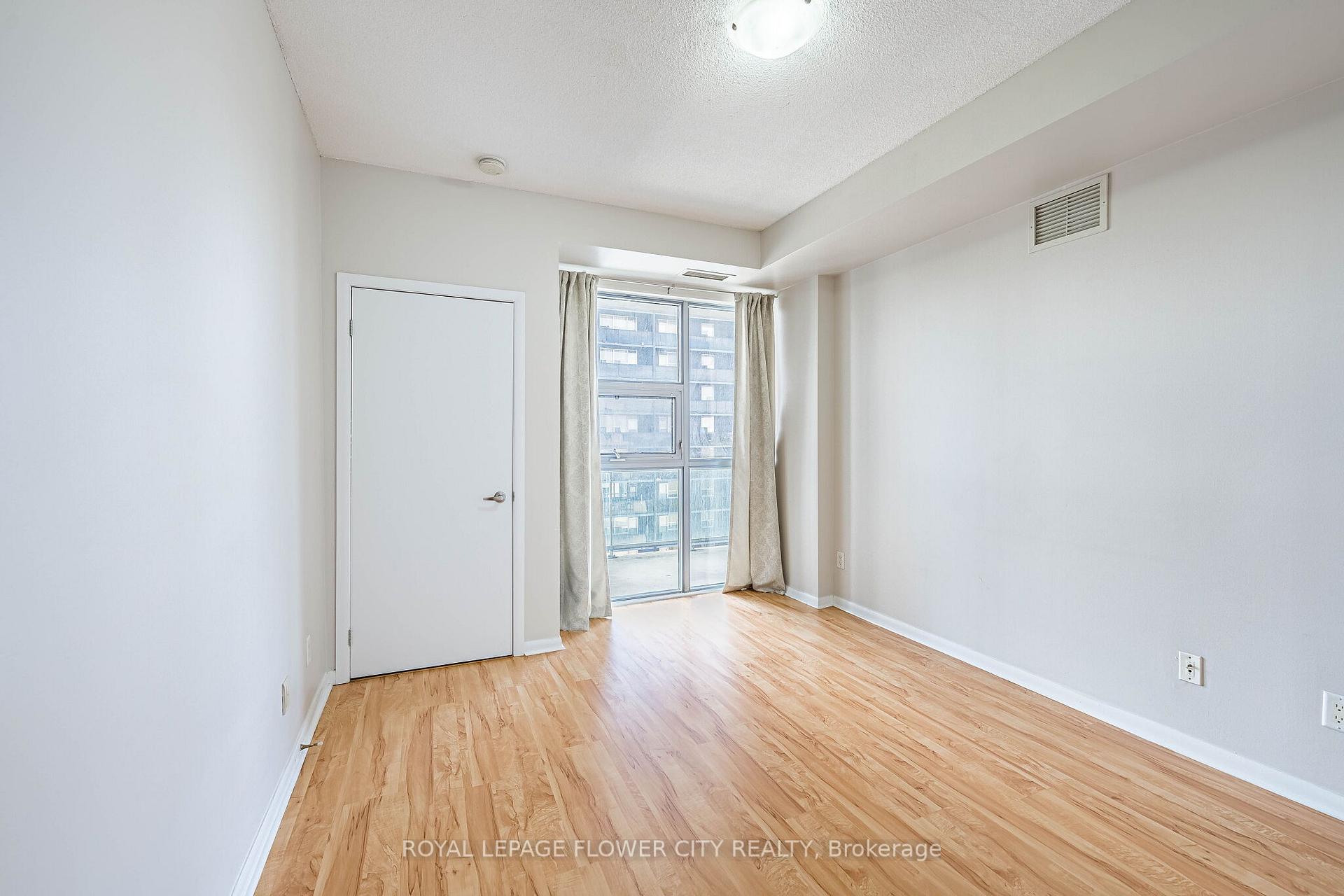 Photo 18 of Unit 907, 2464 Weston Road, North York, Weston — HOMEH