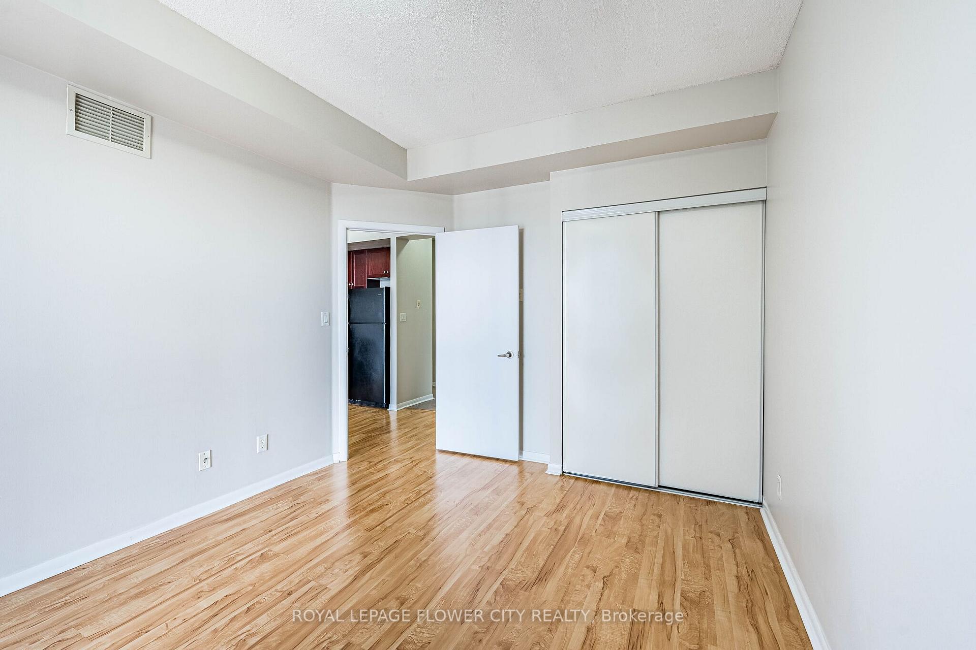 Photo 19 of Unit 907, 2464 Weston Road, North York, Weston — HOMEH