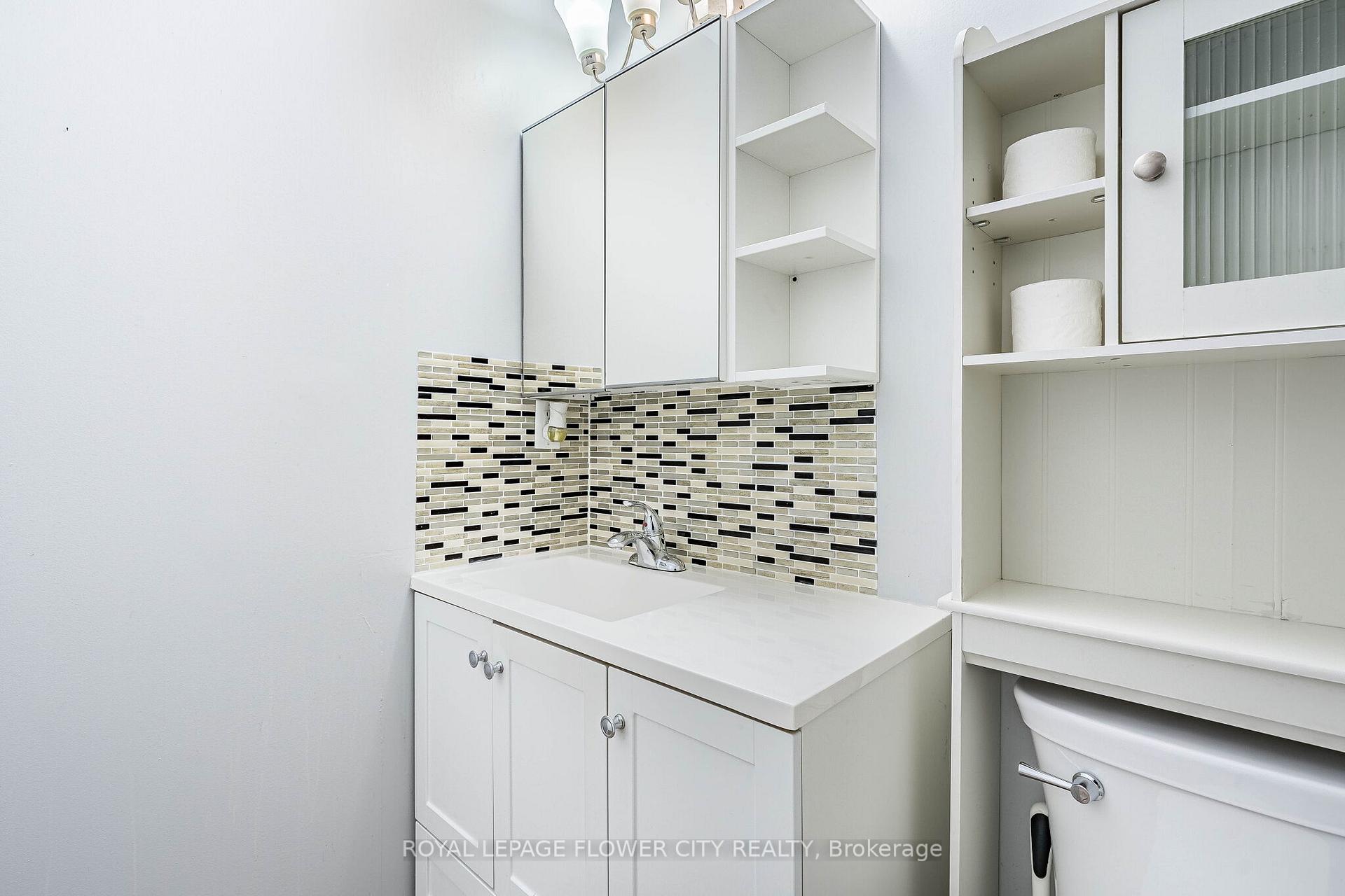 Photo 26 of Unit 907, 2464 Weston Road, North York, Weston — HOMEH