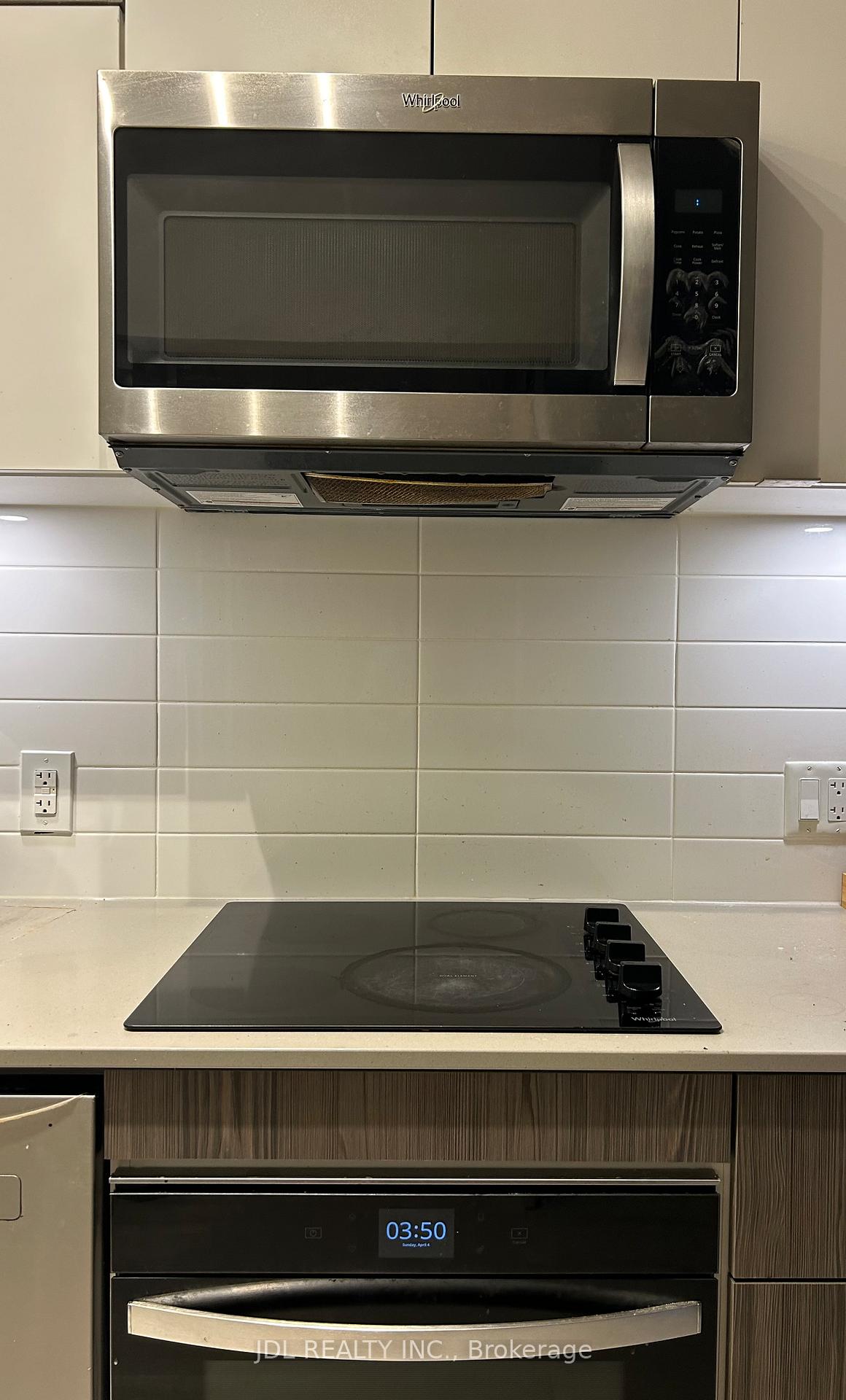 Photo 3 of Unit #701 Den, 70 Princess St Street, Toronto, Waterfront Communities — HOMEH