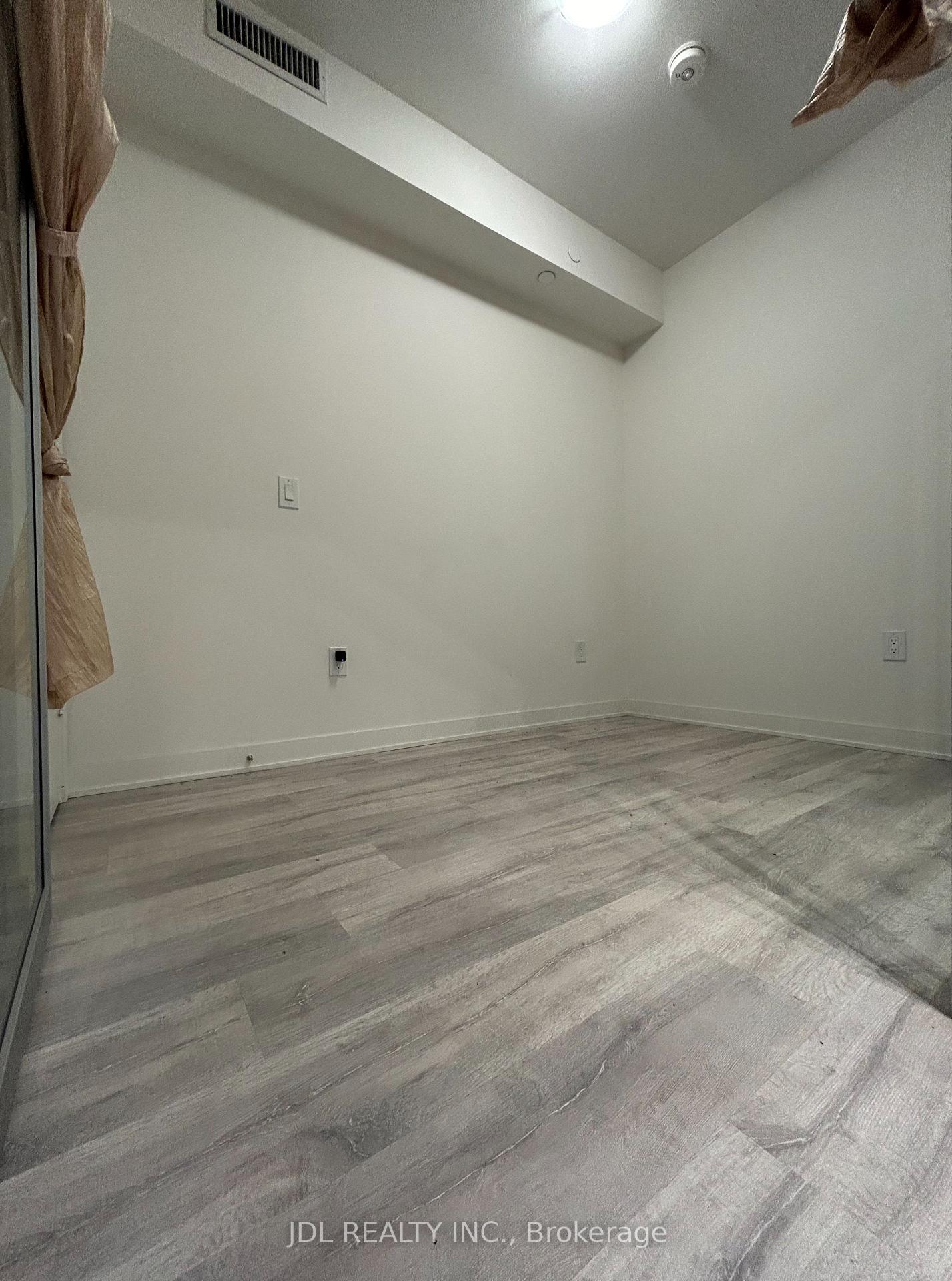 Photo 5 of Unit #701 Den, 70 Princess St Street, Toronto, Waterfront Communities — HOMEH