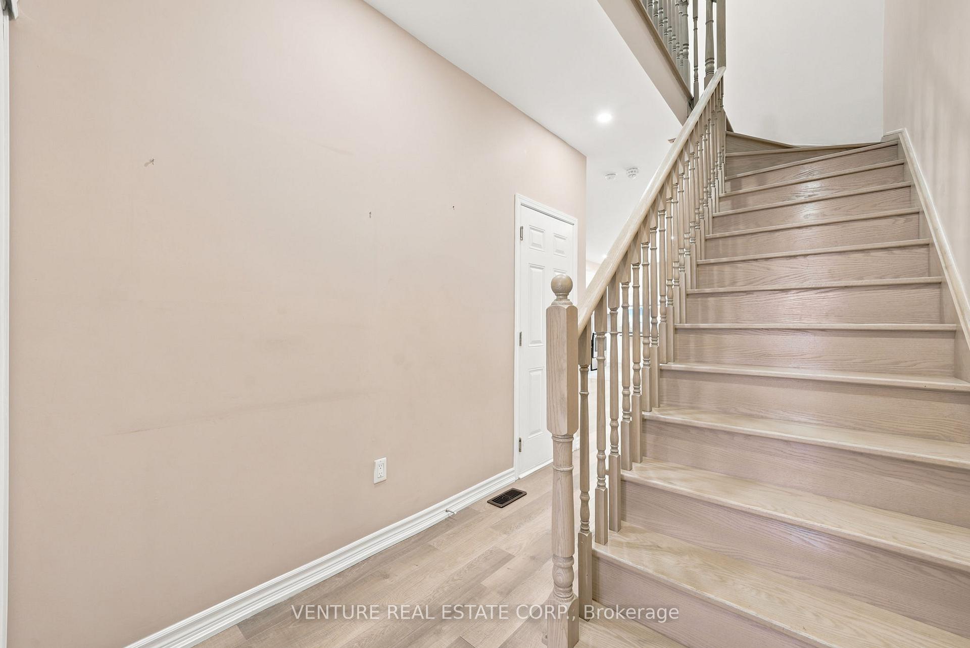 Photo 16 of 20 Prospect Way, Whitby, Pringle Creek — HOMEH