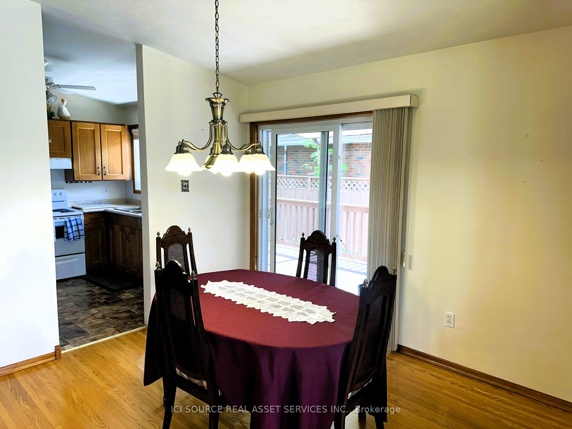 Photo 6 of 275 St Anne's Crescent, Peterborough, Northcrest Ward 5 — HOMEH