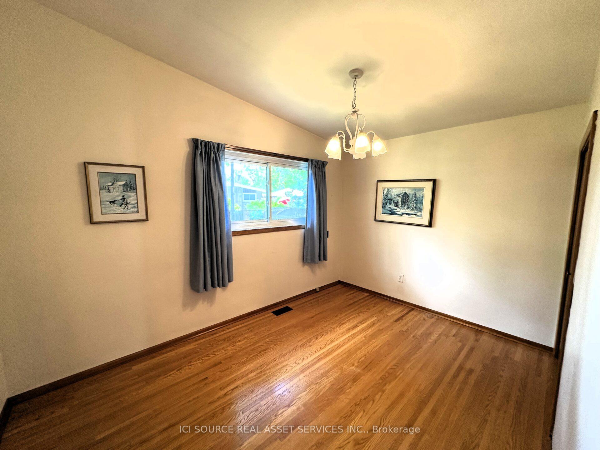 Photo 11 of 275 St Anne's Crescent, Peterborough, Northcrest Ward 5 — HOMEH