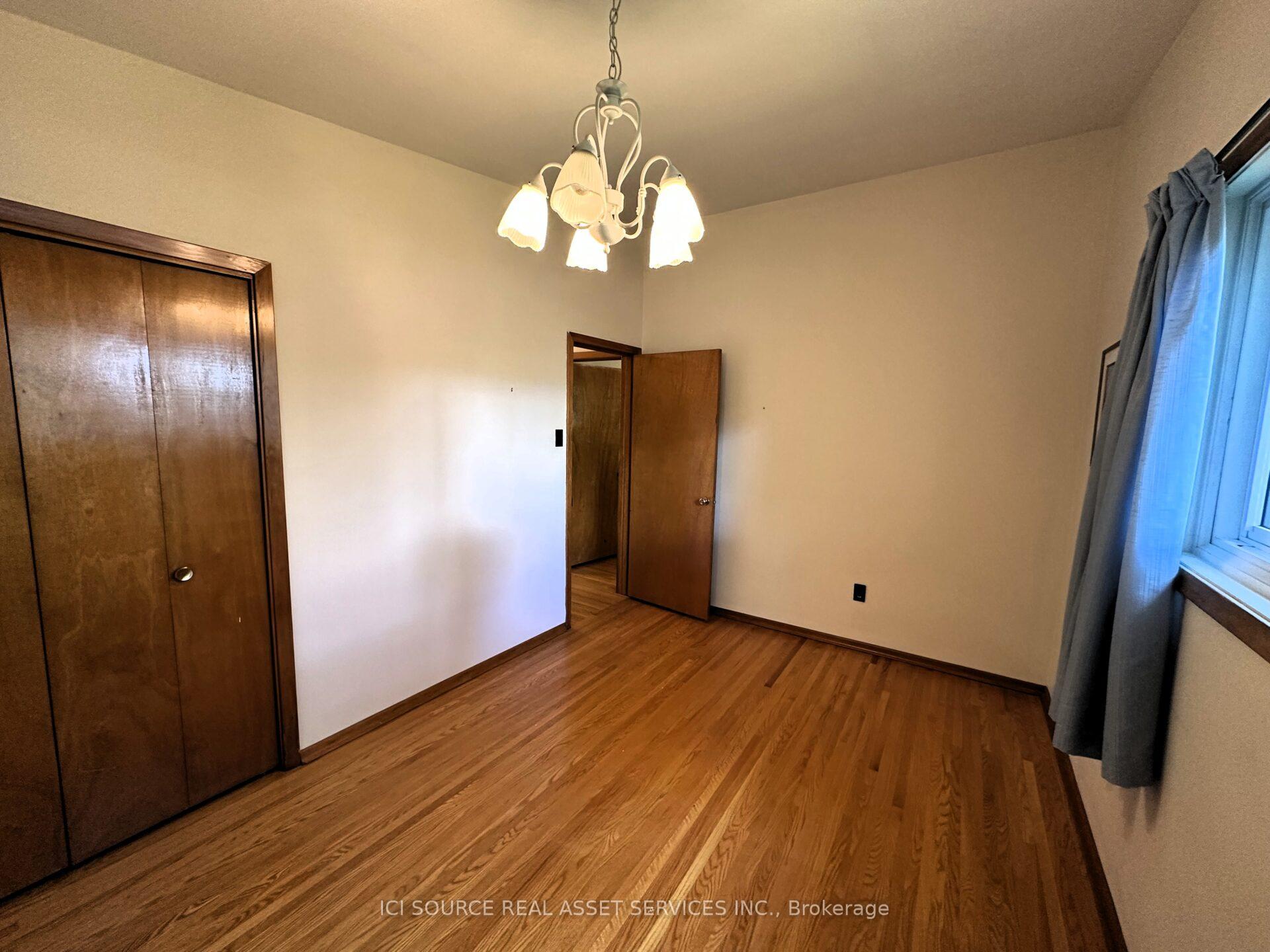 Photo 12 of 275 St Anne's Crescent, Peterborough, Northcrest Ward 5 — HOMEH