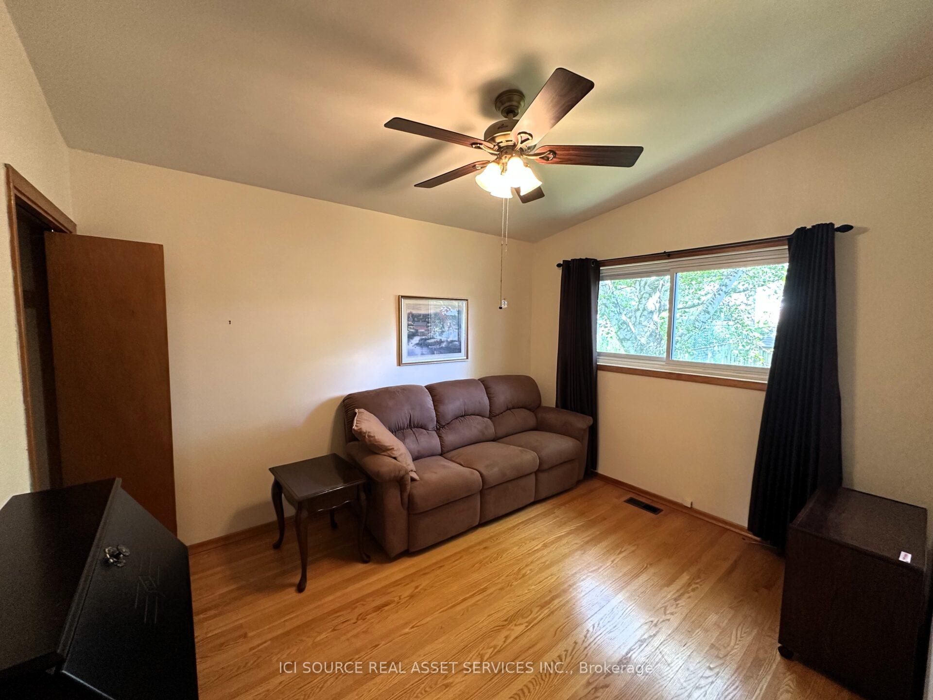 Photo 13 of 275 St Anne's Crescent, Peterborough, Northcrest Ward 5 — HOMEH