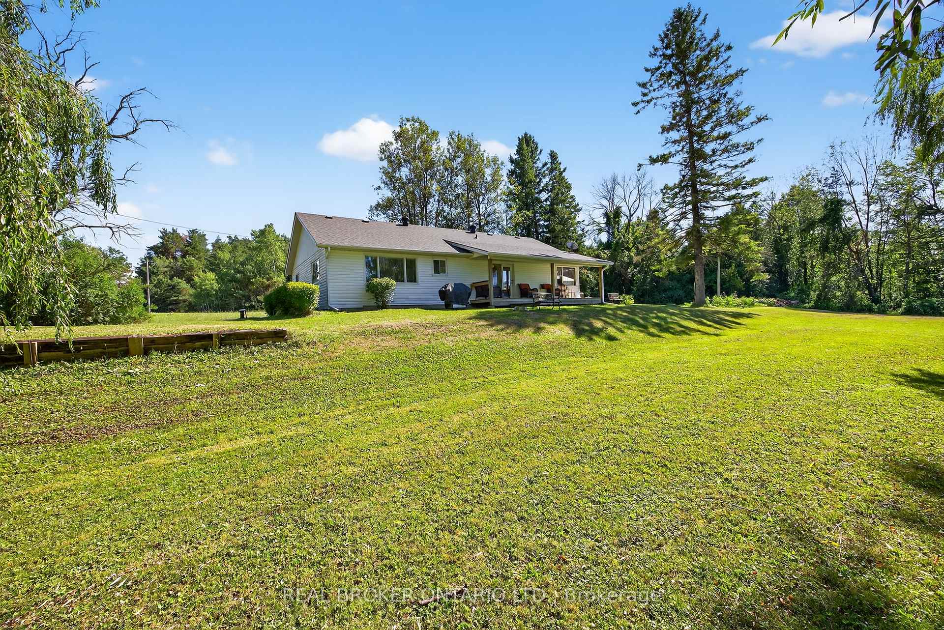 Photo 17 of 2174 Atkinson Road, Springwater, Rural Springwater — HOMEH