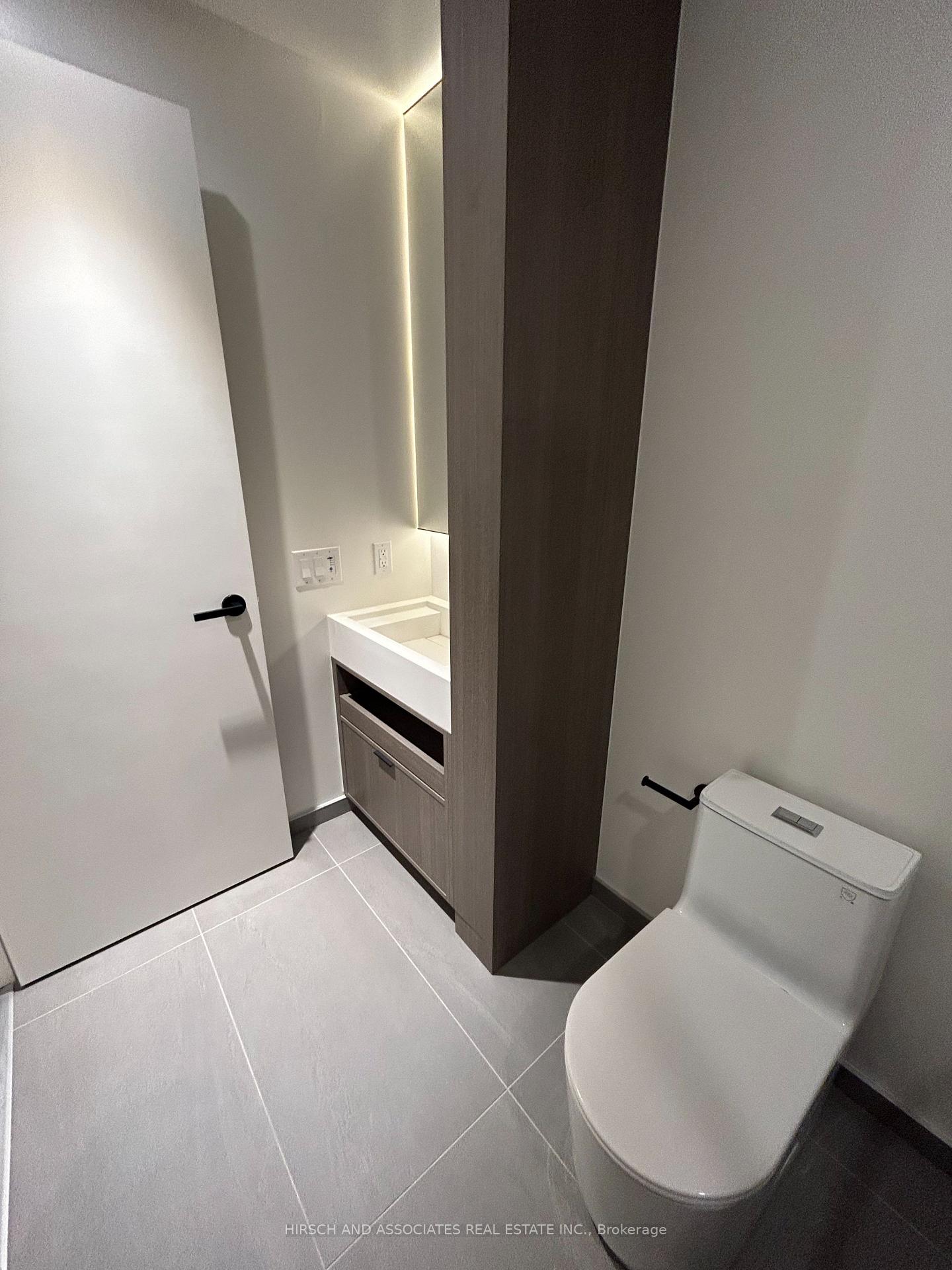 Photo 14 of Unit 811, 55 Charles Street E, Toronto, Church-Yonge Corridor — HOMEH