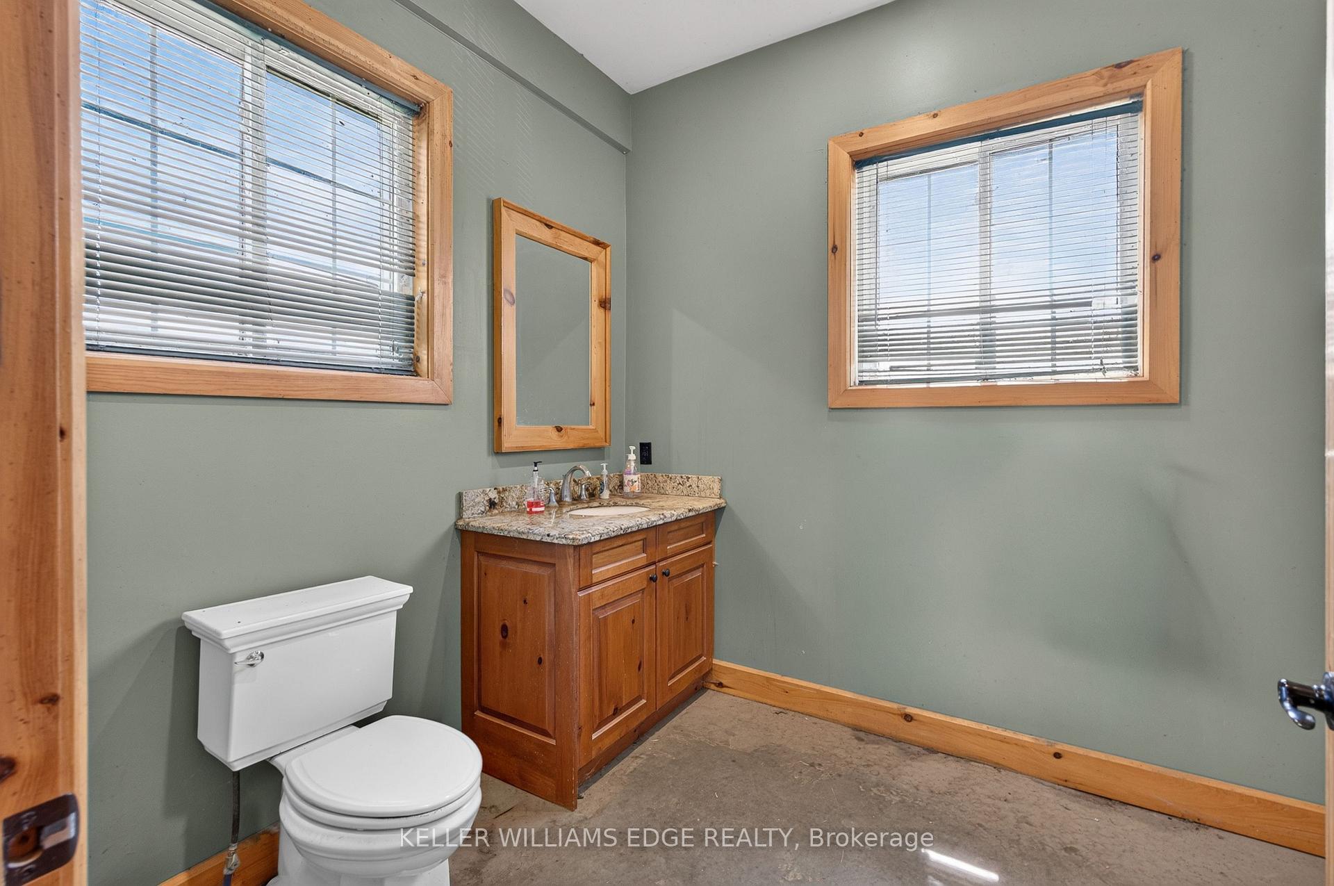 Photo 8 of 564 8th Concession Road E, Hamilton, Rural Flamborough — HOMEH