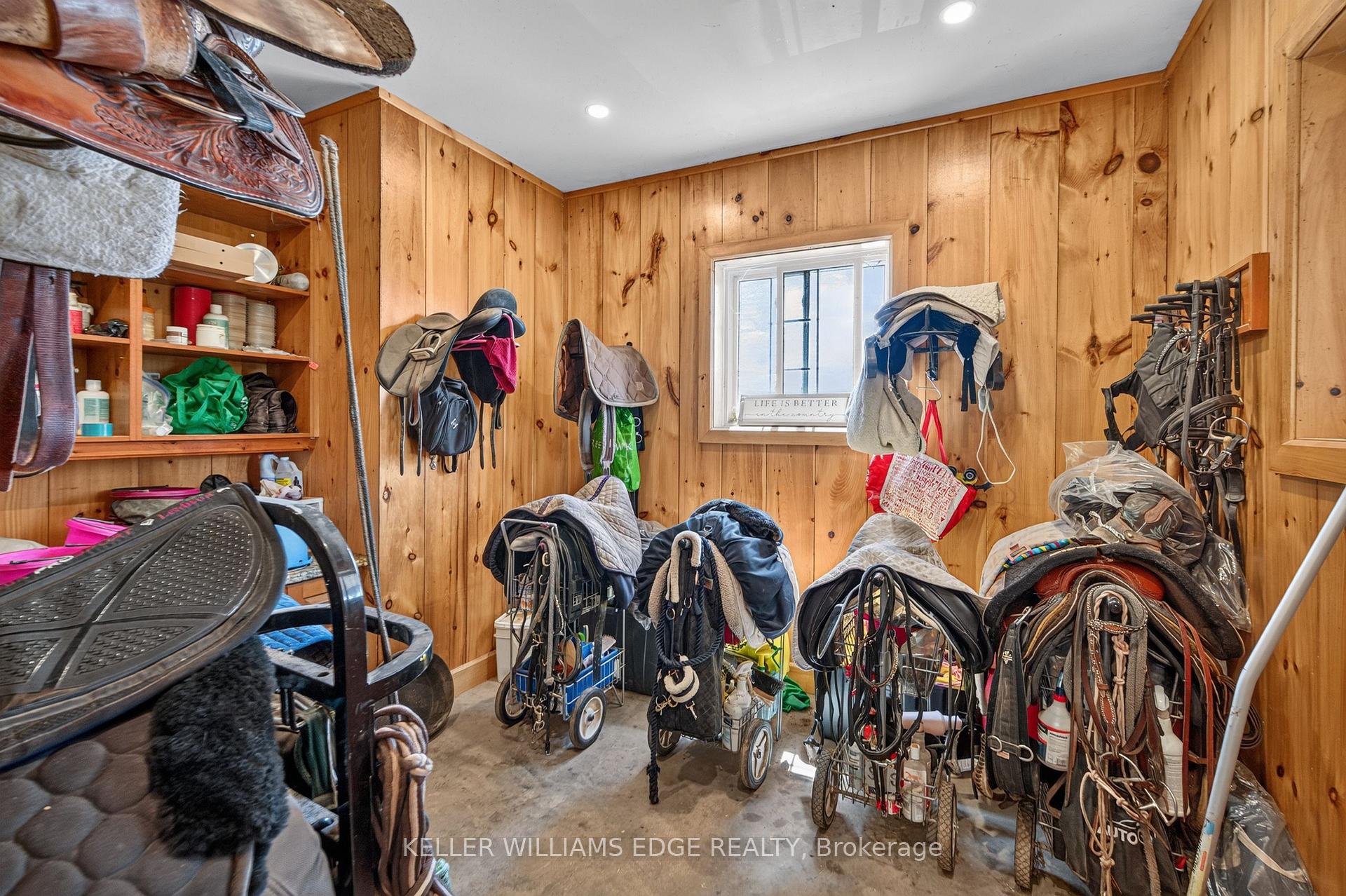 Photo 9 of 564 8th Concession Road E, Hamilton, Rural Flamborough — HOMEH