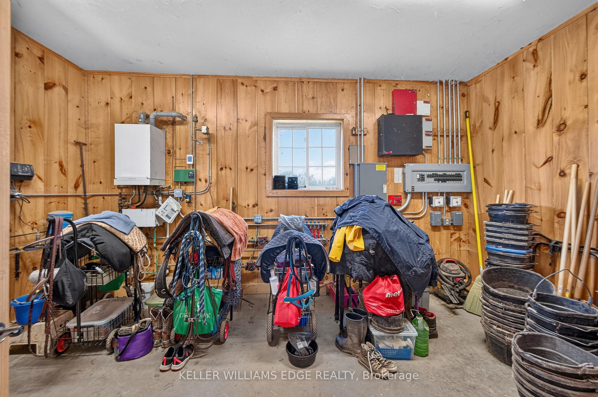 Photo 10 of 564 8th Concession Road E, Hamilton, Rural Flamborough — HOMEH