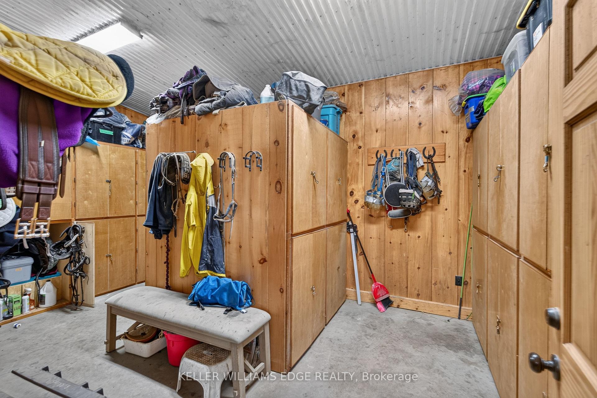 Photo 11 of 564 8th Concession Road E, Hamilton, Rural Flamborough — HOMEH