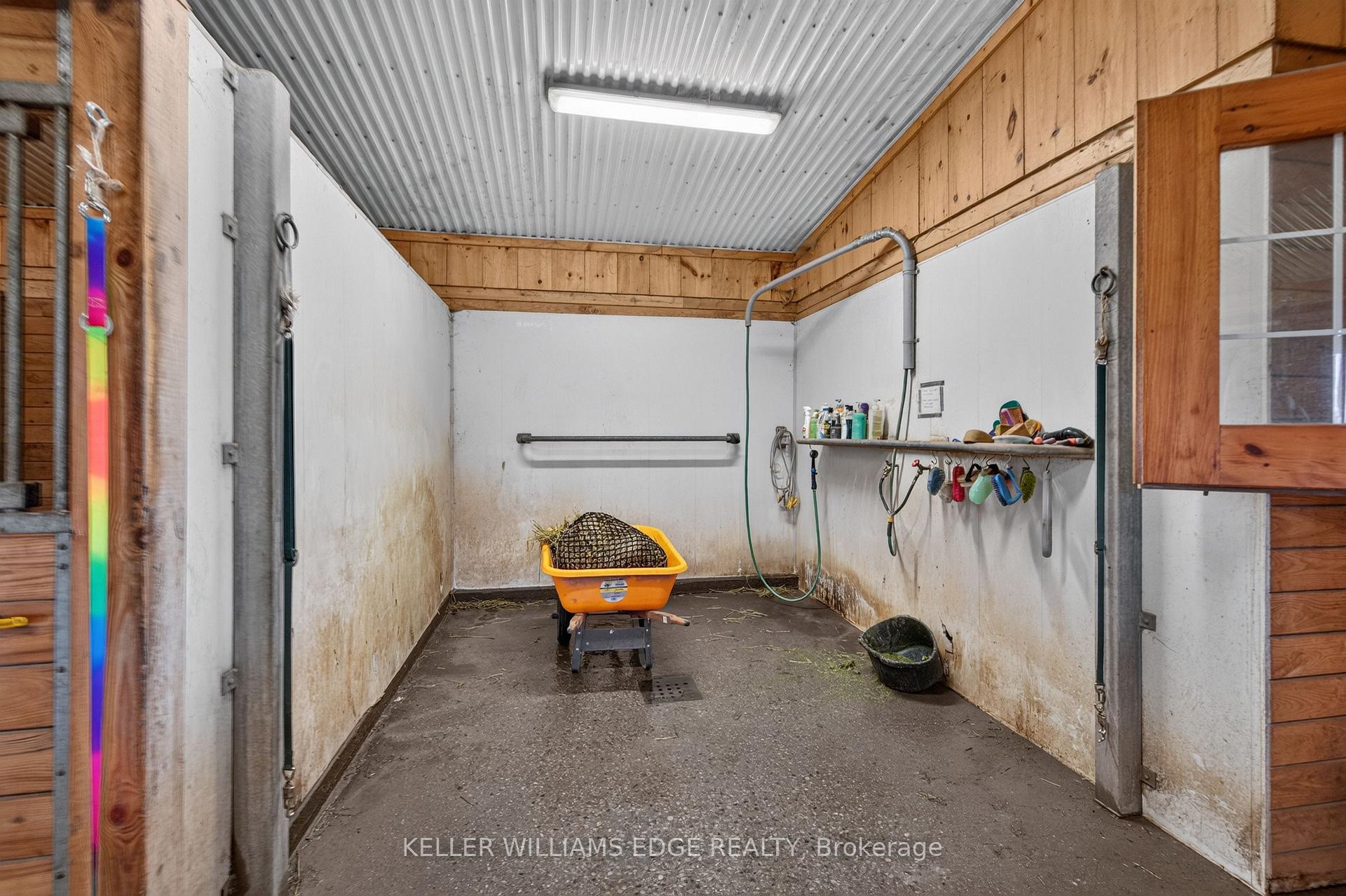 Photo 13 of 564 8th Concession Road E, Hamilton, Rural Flamborough — HOMEH