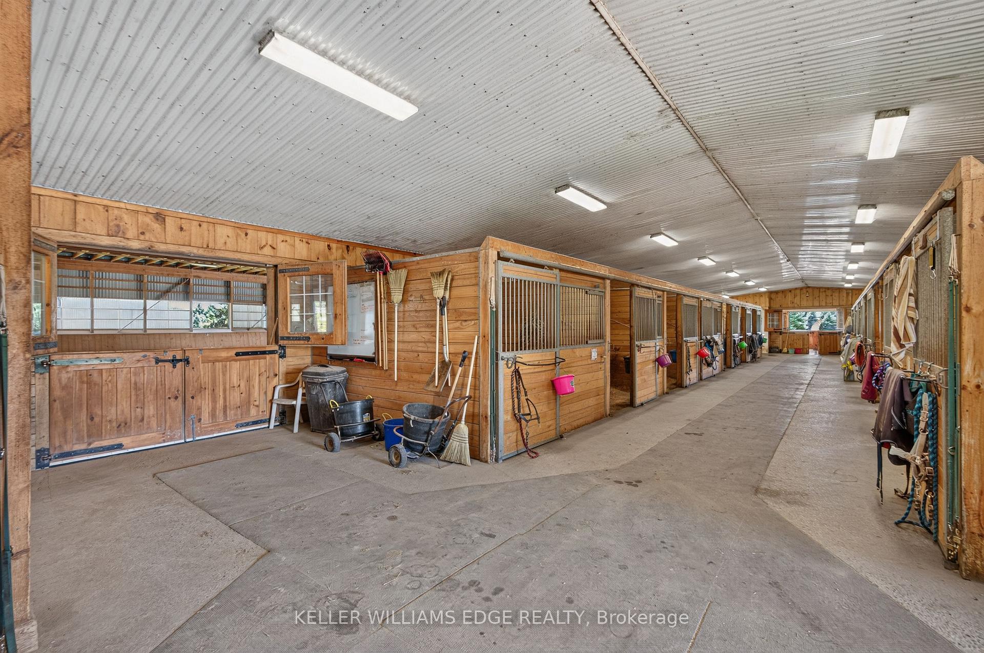 Photo 17 of 564 8th Concession Road E, Hamilton, Rural Flamborough — HOMEH