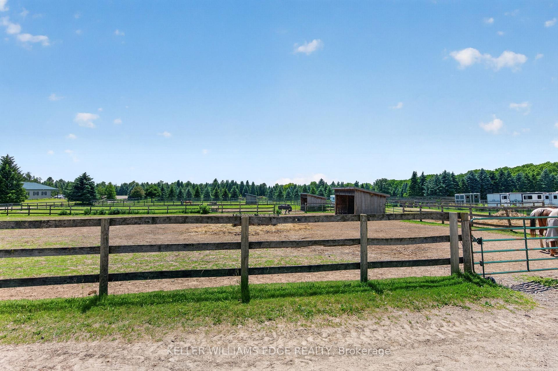 Photo 38 of 564 8th Concession Road E, Hamilton, Rural Flamborough — HOMEH