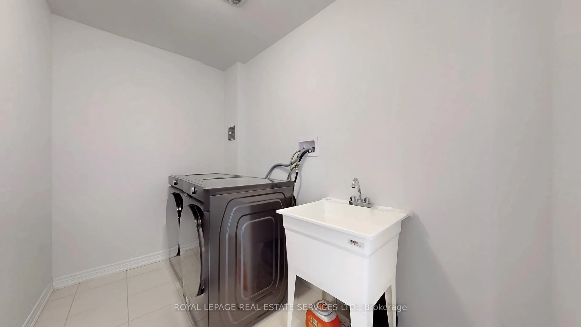 Photo 23 of 1068 Lockie Drive, Oshawa, Kedron — HOMEH