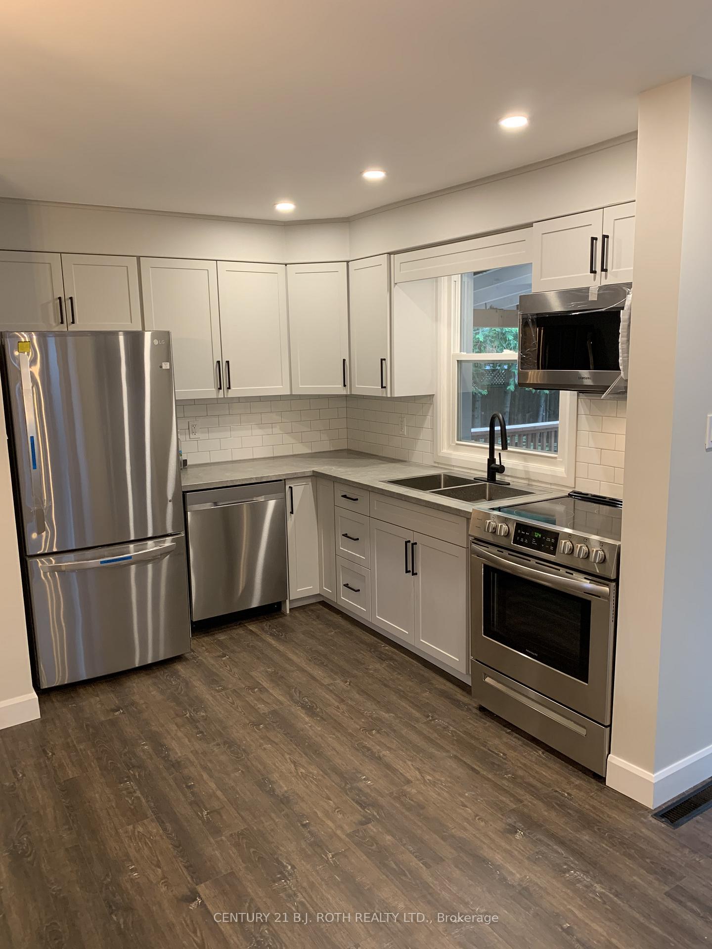 Photo 2 of 156 Puget Street, Barrie, Codrington — HOMEH