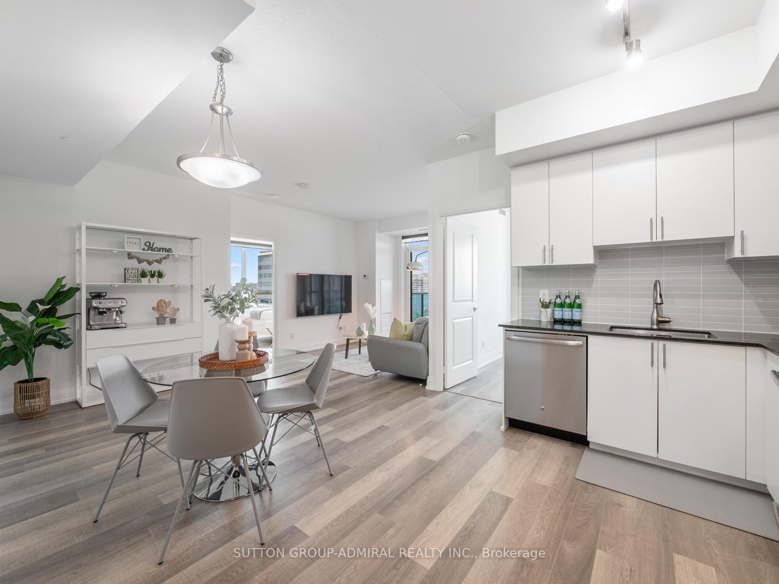 Photo 2 of Unit 912, 7167 Yonge Street, Markham, Thornhill — HOMEH
