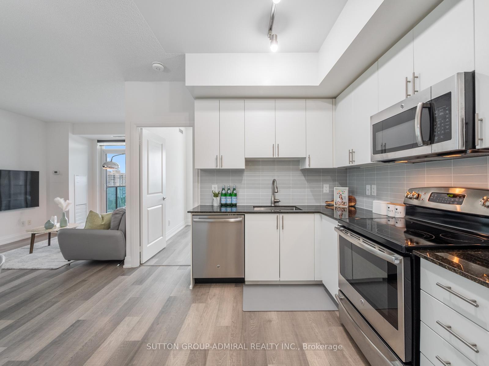 Photo 3 of Unit 912, 7167 Yonge Street, Markham, Thornhill — HOMEH