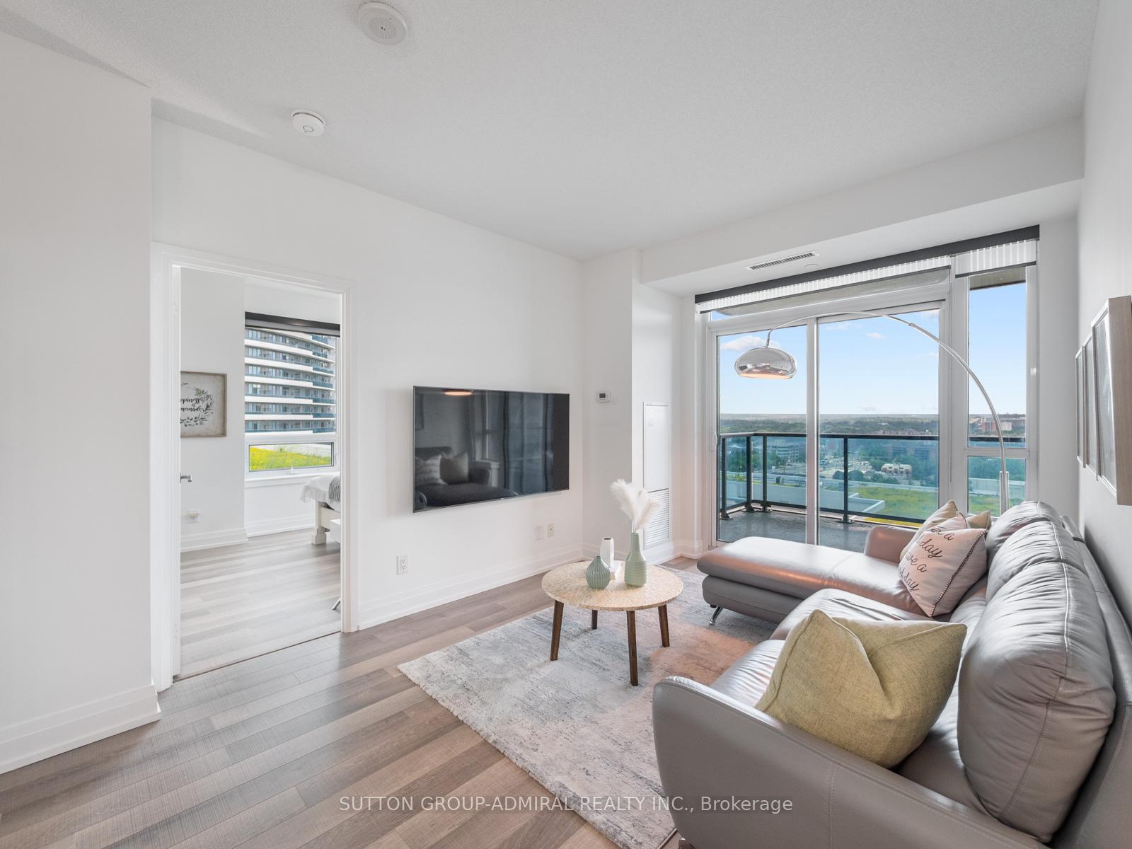 Photo 8 of Unit 912, 7167 Yonge Street, Markham, Thornhill — HOMEH
