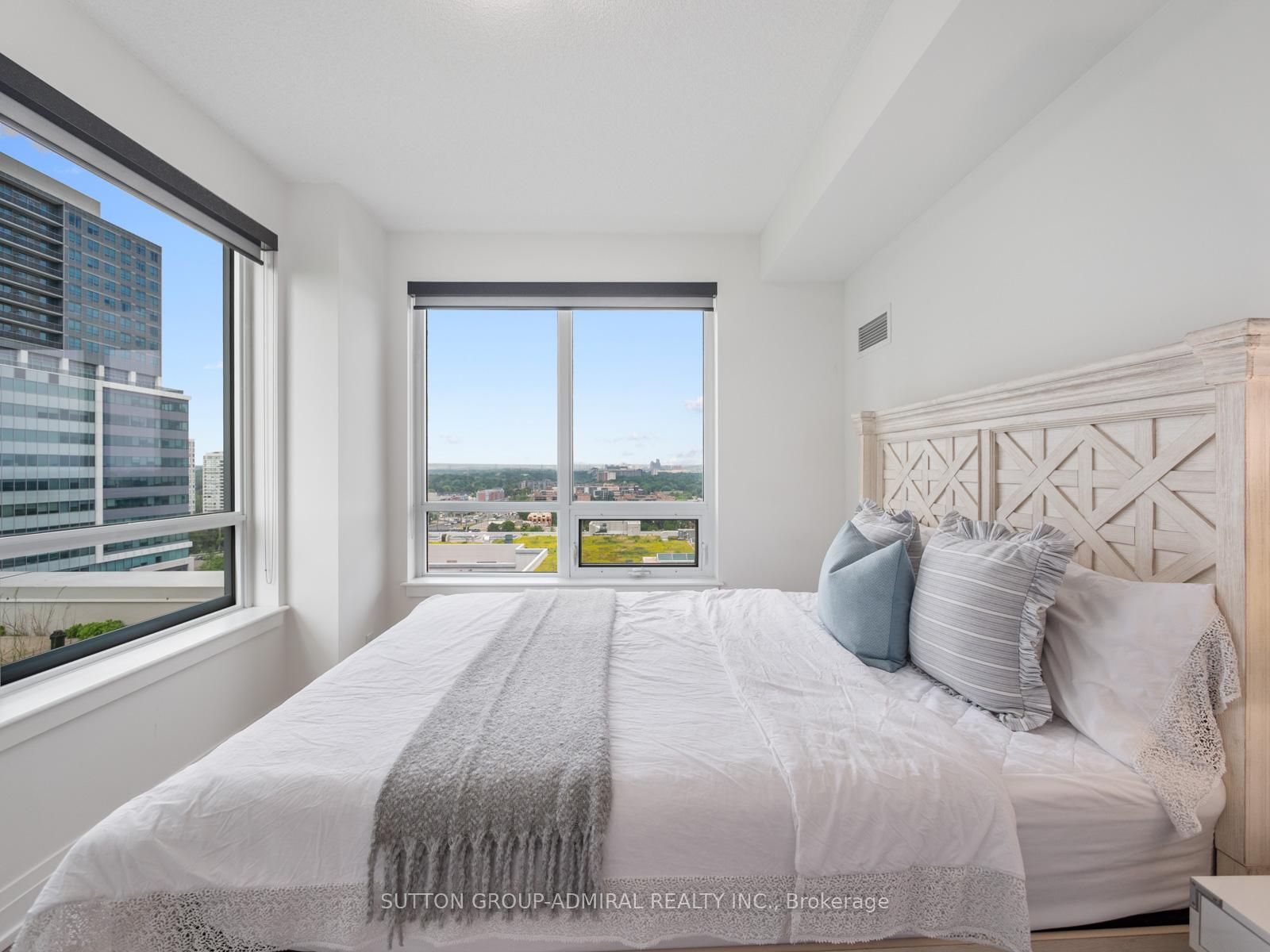 Photo 13 of Unit 912, 7167 Yonge Street, Markham, Thornhill — HOMEH