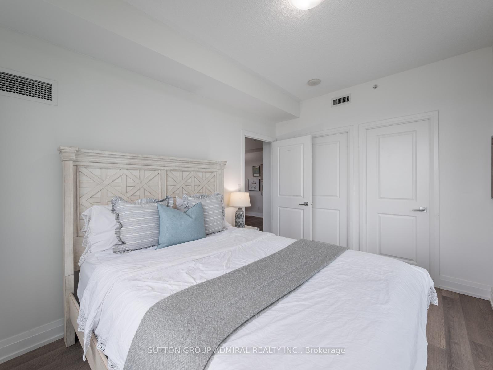 Photo 15 of Unit 912, 7167 Yonge Street, Markham, Thornhill — HOMEH
