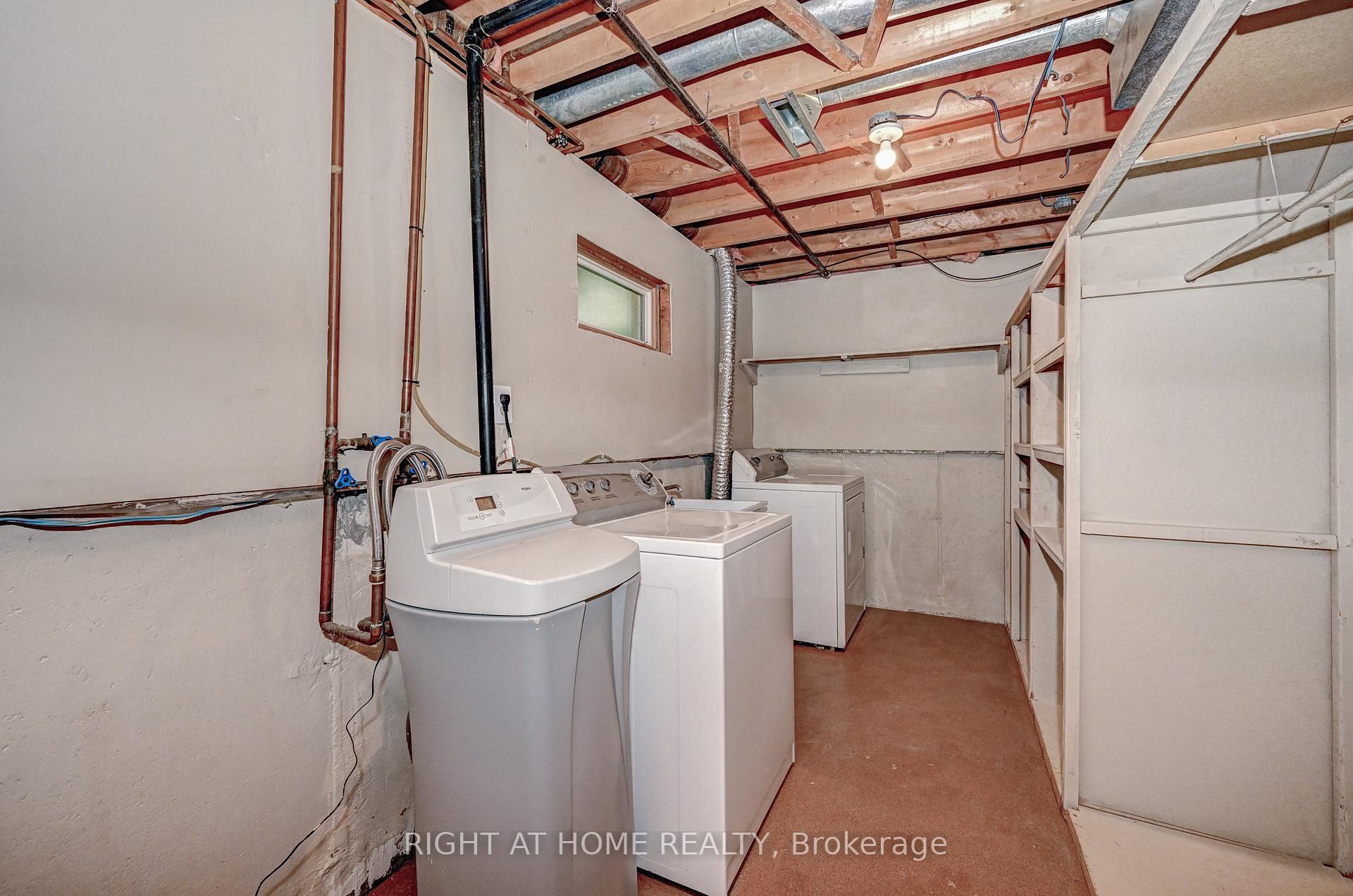 Photo 20 of 92 Pinemeadow Crescent, Waterloo, Maple Hills — HOMEH