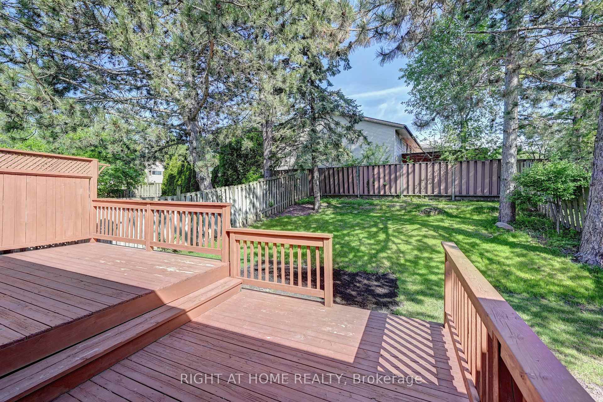 Photo 47 of 92 Pinemeadow Crescent, Waterloo, Maple Hills — HOMEH